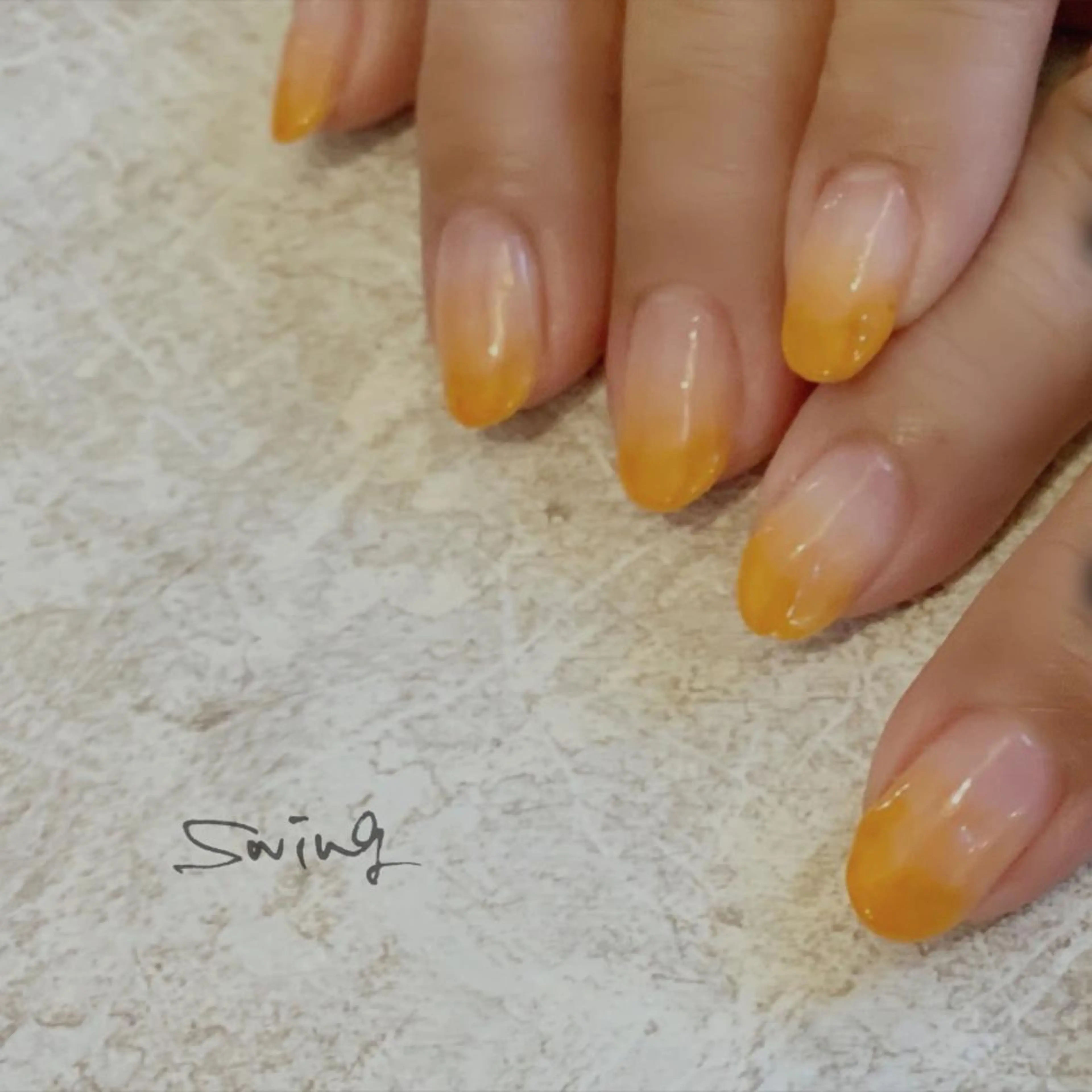 ネイル グラデーション ワンカラーネイル オレンジ ハンドネイル SWING Nail Salon所属・Yoshida Takakoのネイルデザイン