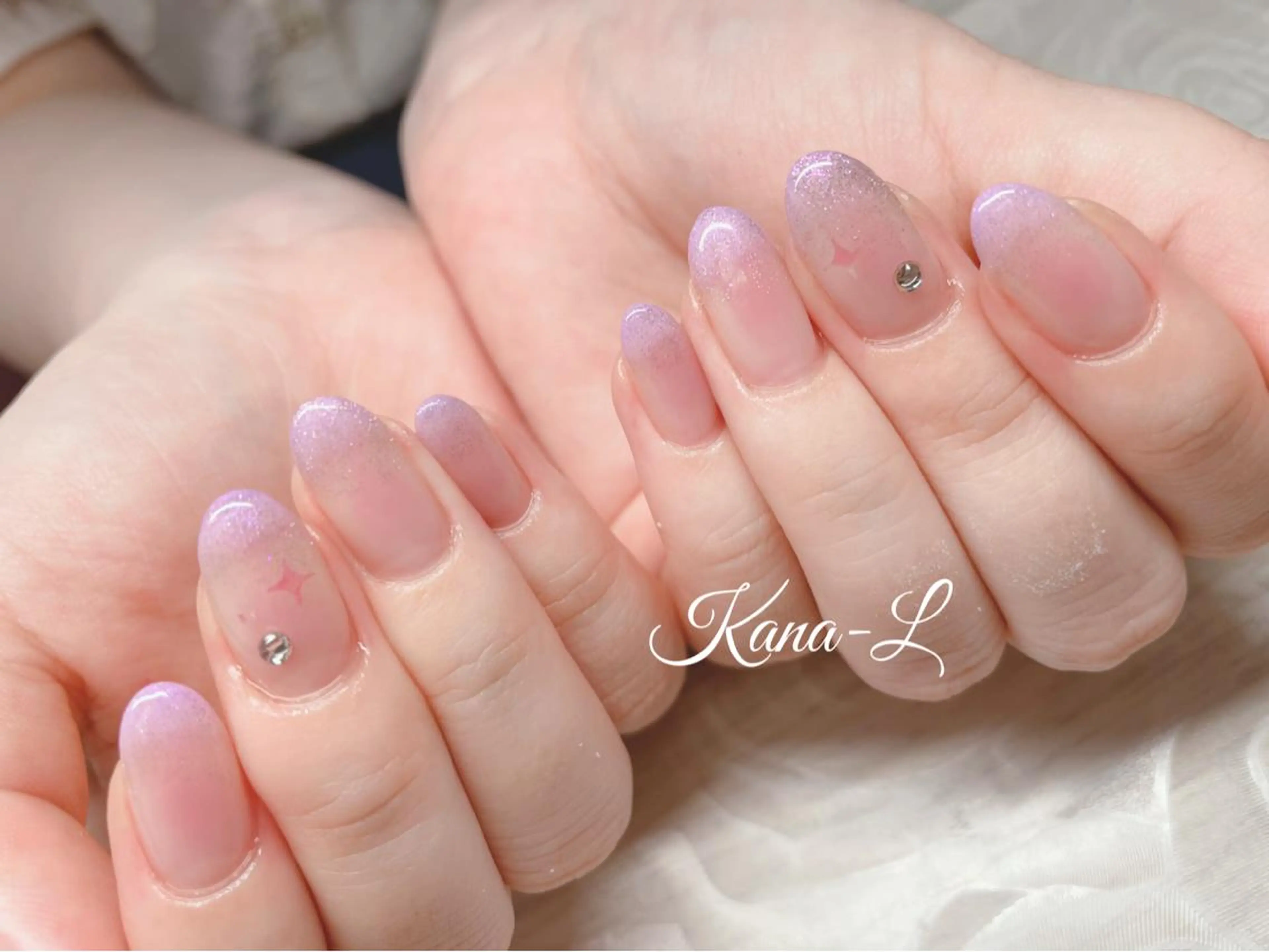 カラー ネイル グラデーションカラー チークネイル グラデーション キラキラネイル 韓国ネイル 芦辺 香奈のネイルデザイン