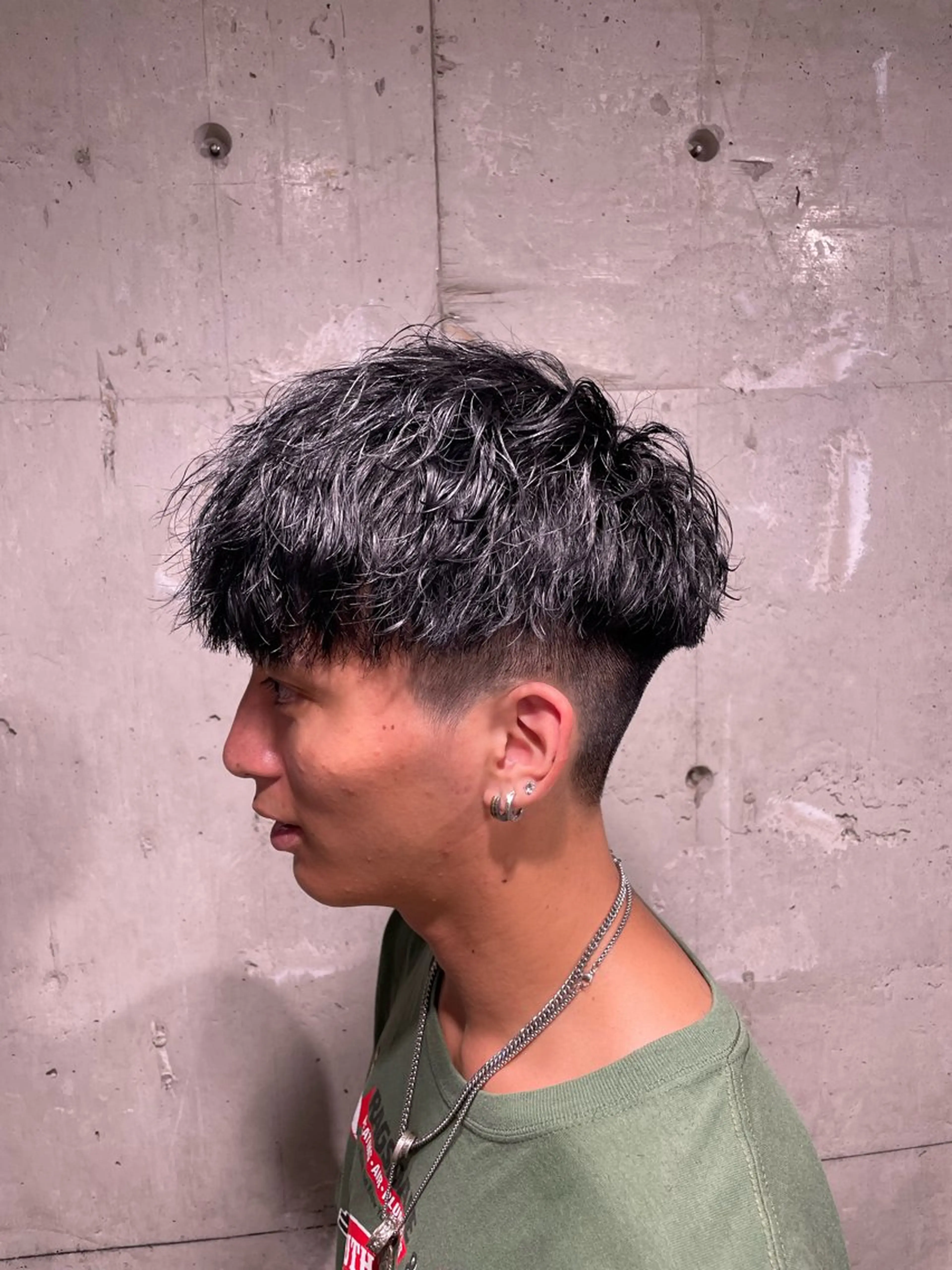 ショート カラー パーマ メンズ 艶髪/透明感🪽 DISCO🪽のヘアスタイル