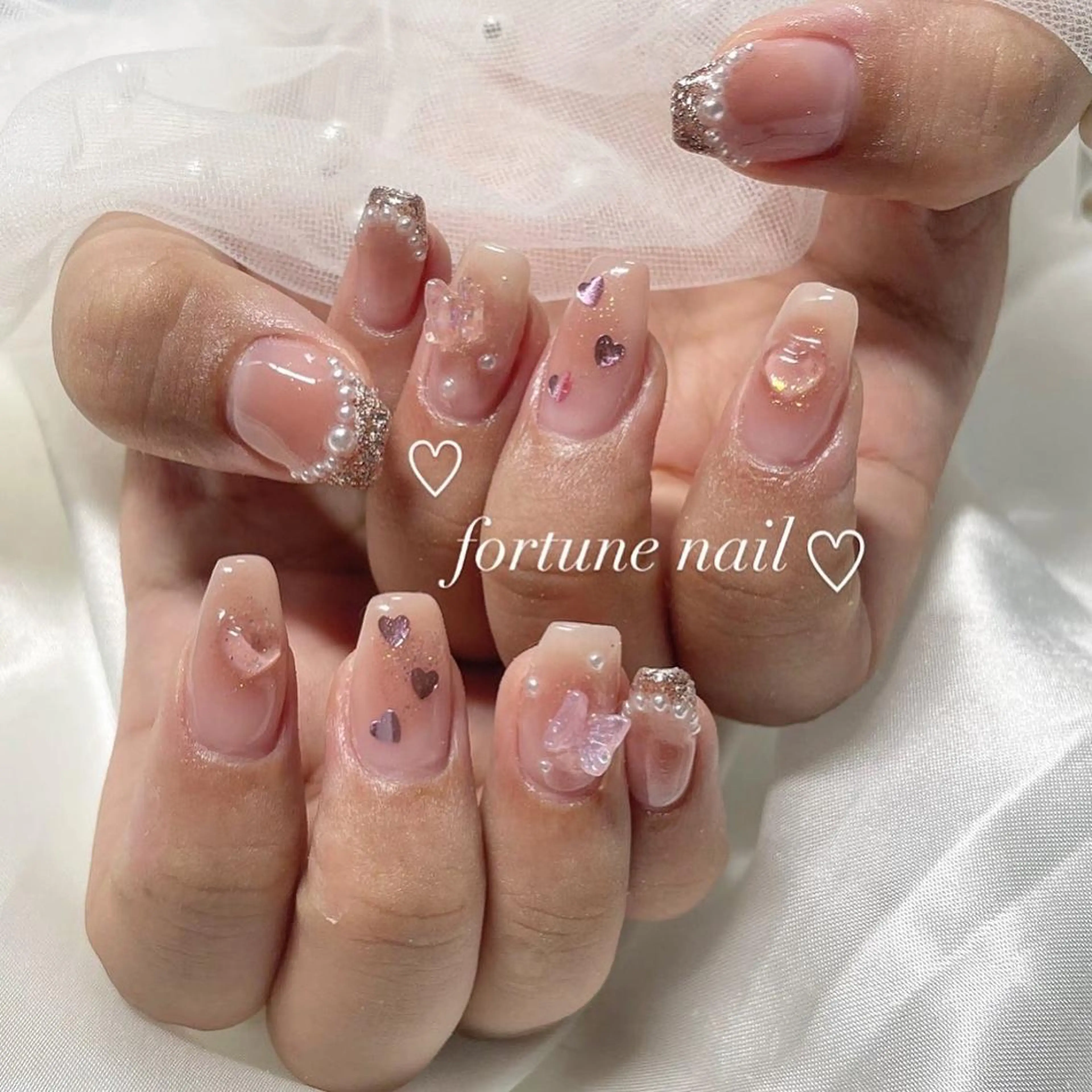 ネイル チークネイル フレンチネイル ハート ハンドネイル ☆saori ☆のネイルデザイン