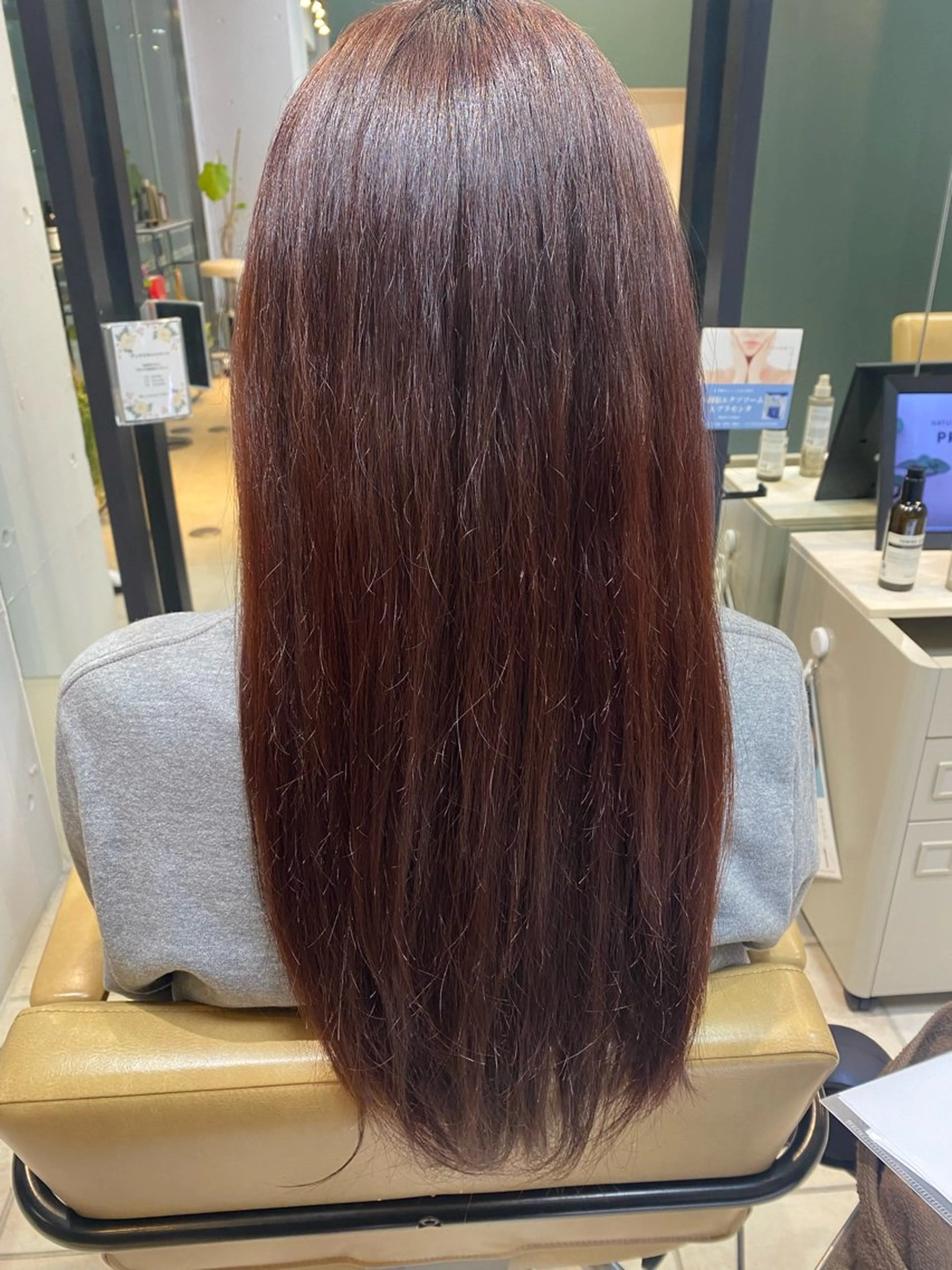 ロング カラー ブラウンカラー PREVIA銀座渡辺 真矢のヘアスタイル