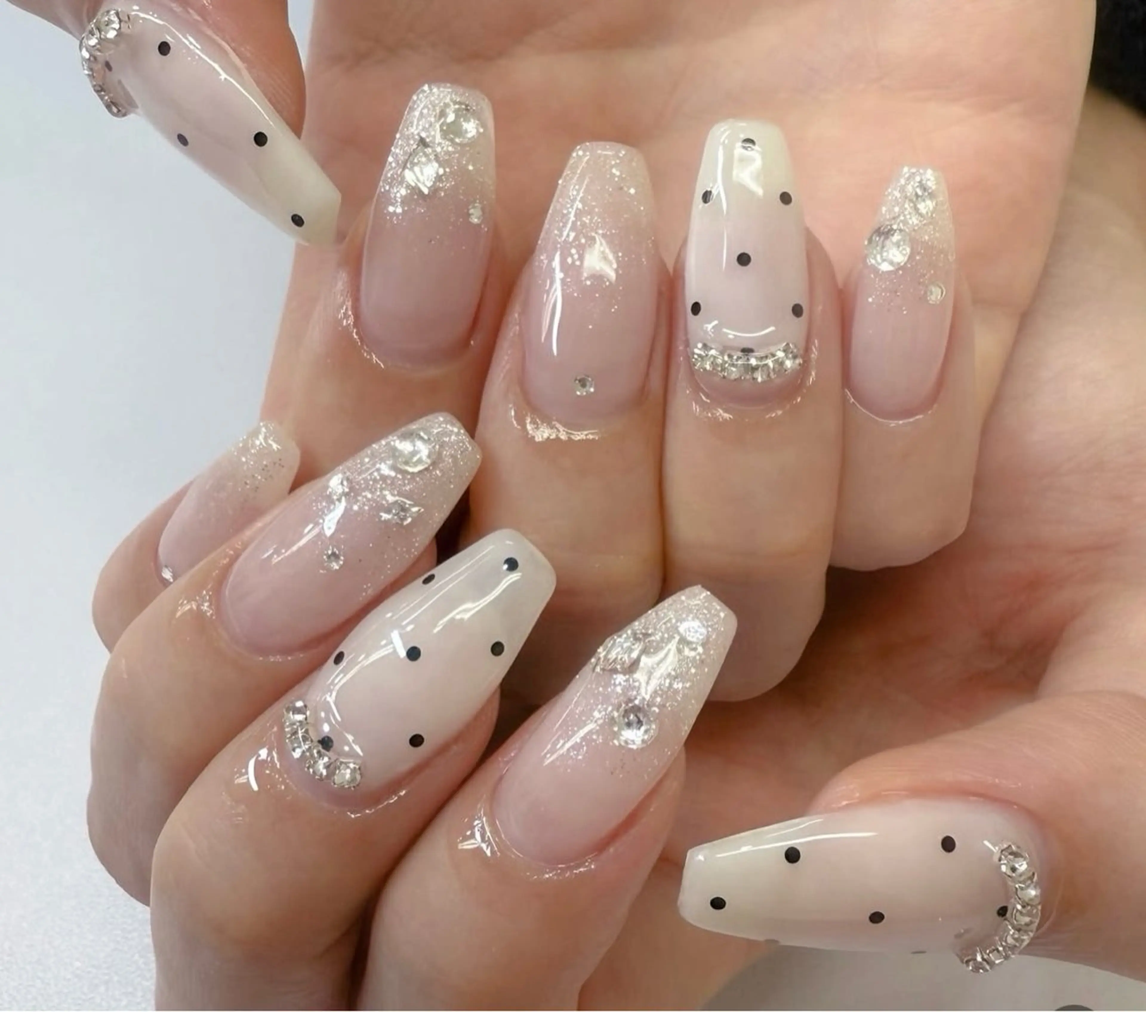 ネイル フレンチネイル グラデーション マグネットネイル ミラーネイル 持ち込み ハンドネイル yurinail所属・yuri nail 高田馬場のネイルデザイン