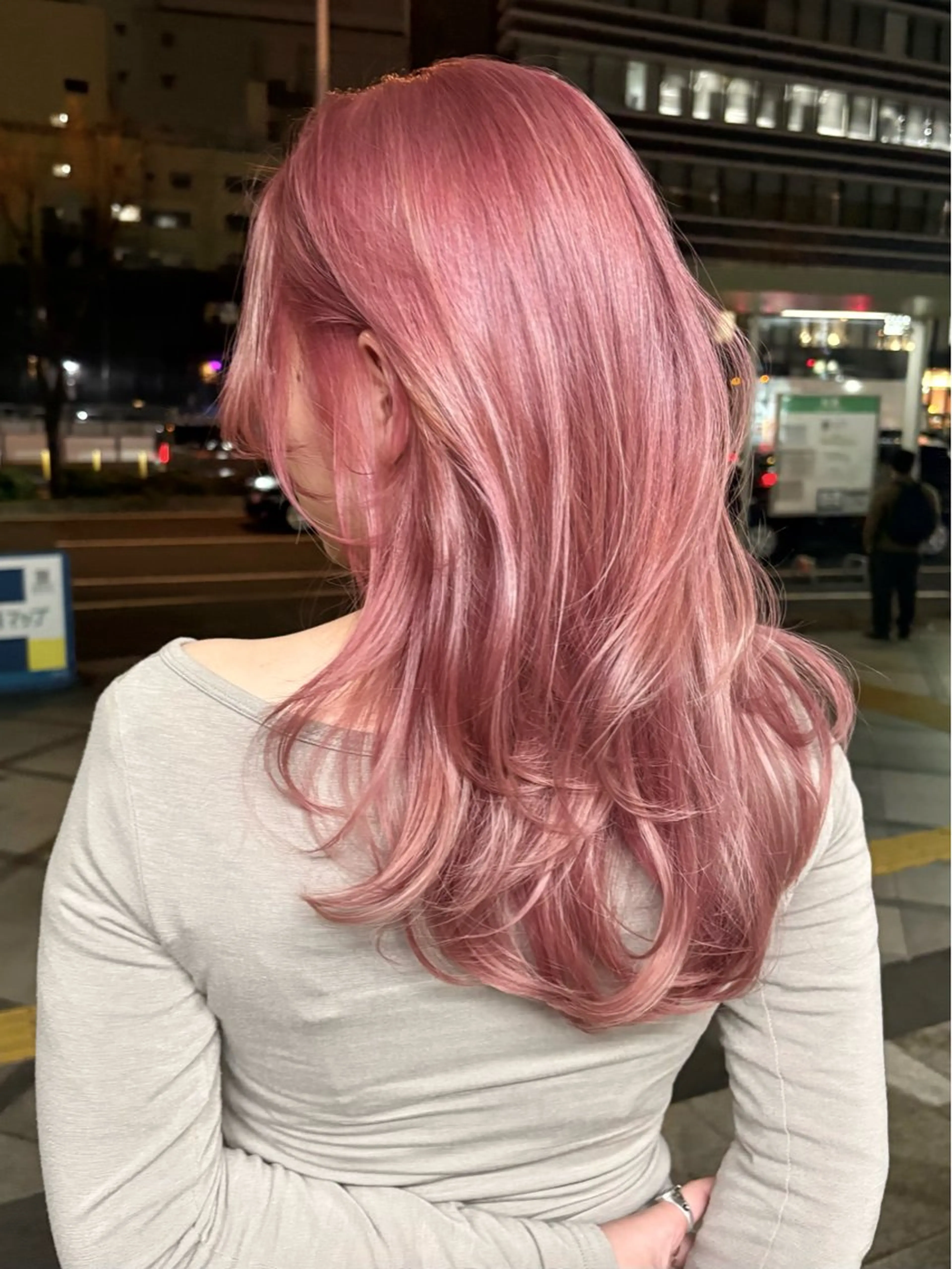 ロング カラー ヘアカラー ハイライト、レイヤー カット/西梅田/中西のヘアスタイル