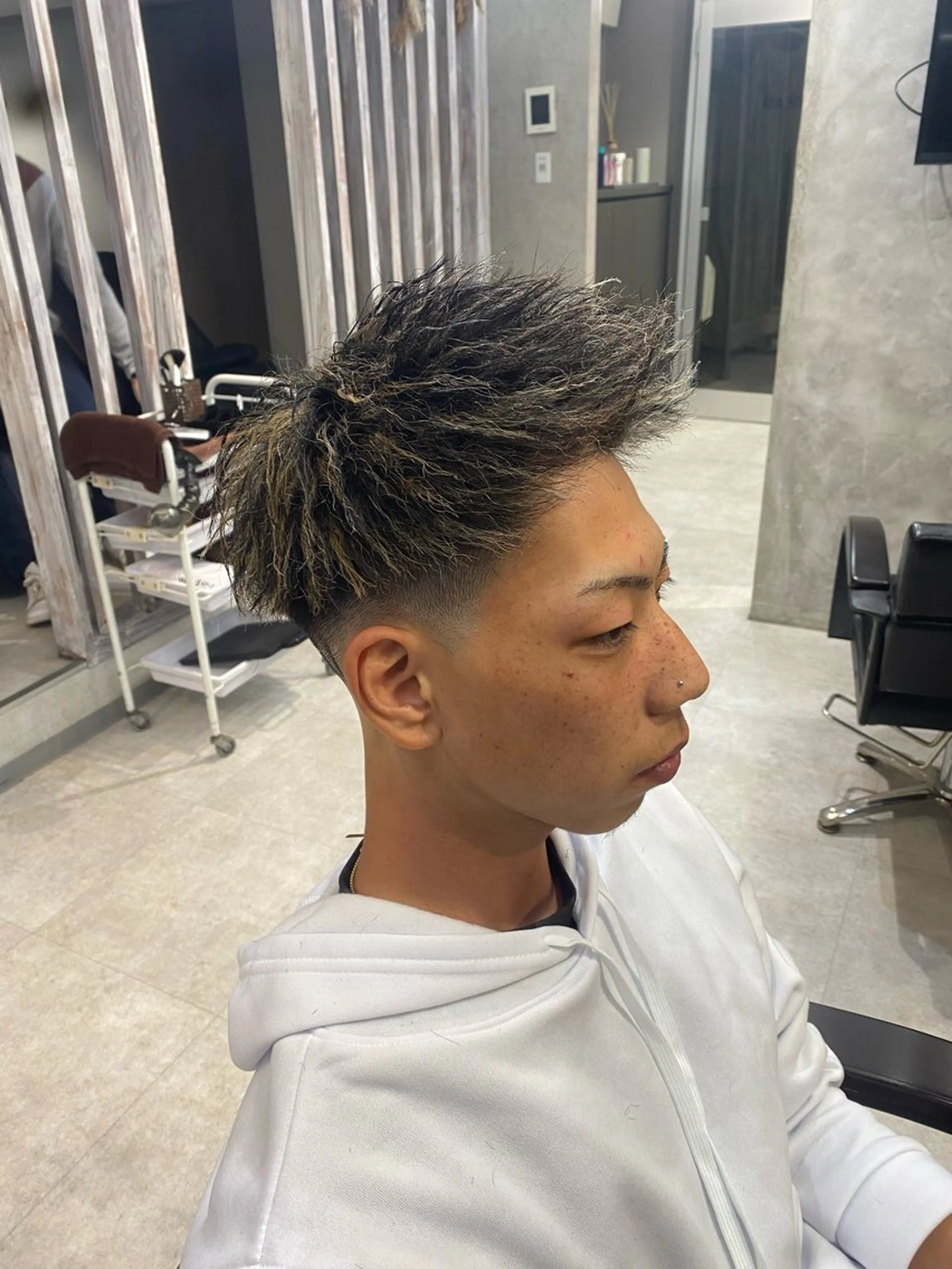 ショート カラー パーマ メンズ メンズハイライト ハイライトカラー ハイライト カット ヘアカラー パーマ 🐉『メンズ美容師』 吉田龍星🐉のヘアスタイル