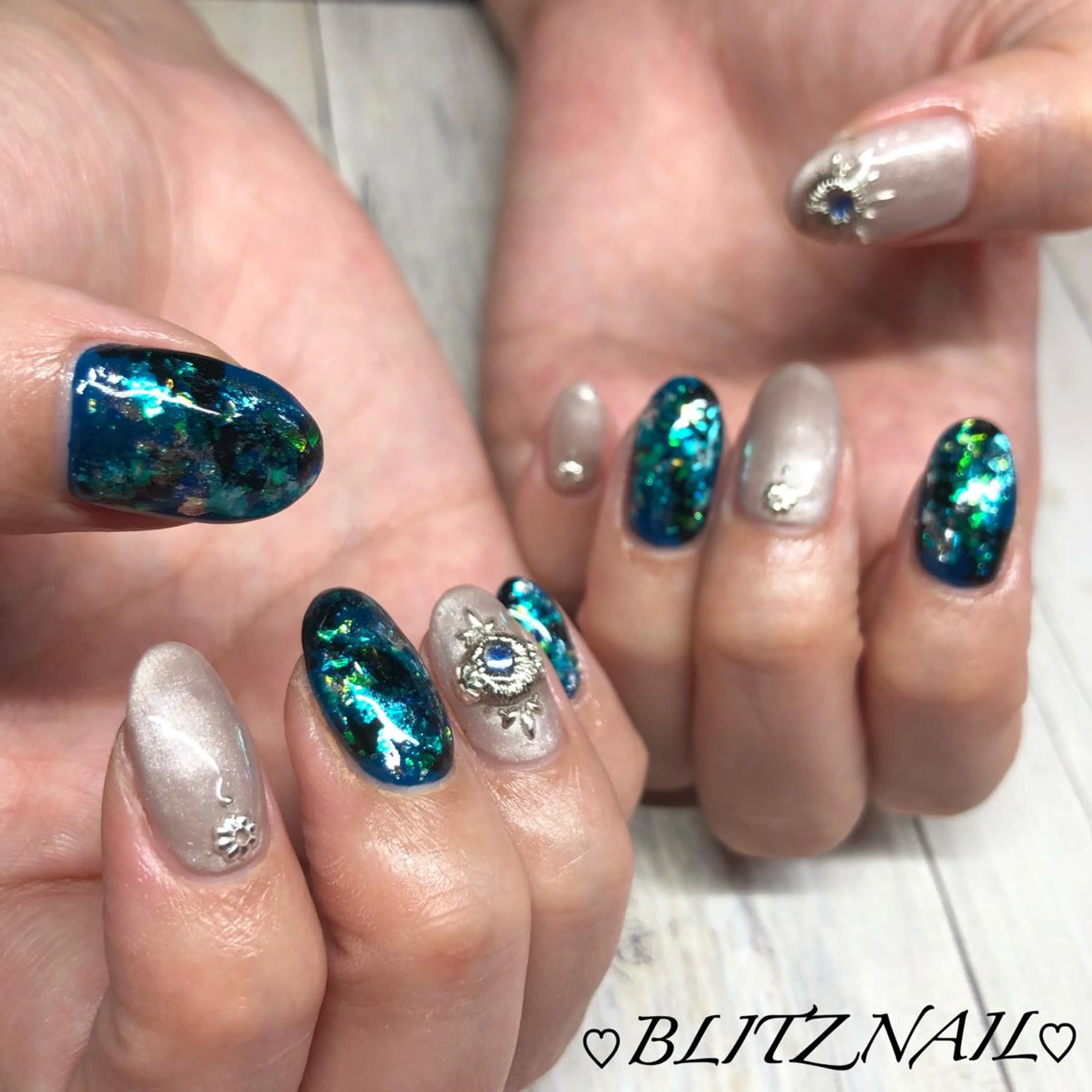 ネイル BLITZ Nail 岩田💅🏻✨のネイルデザイン