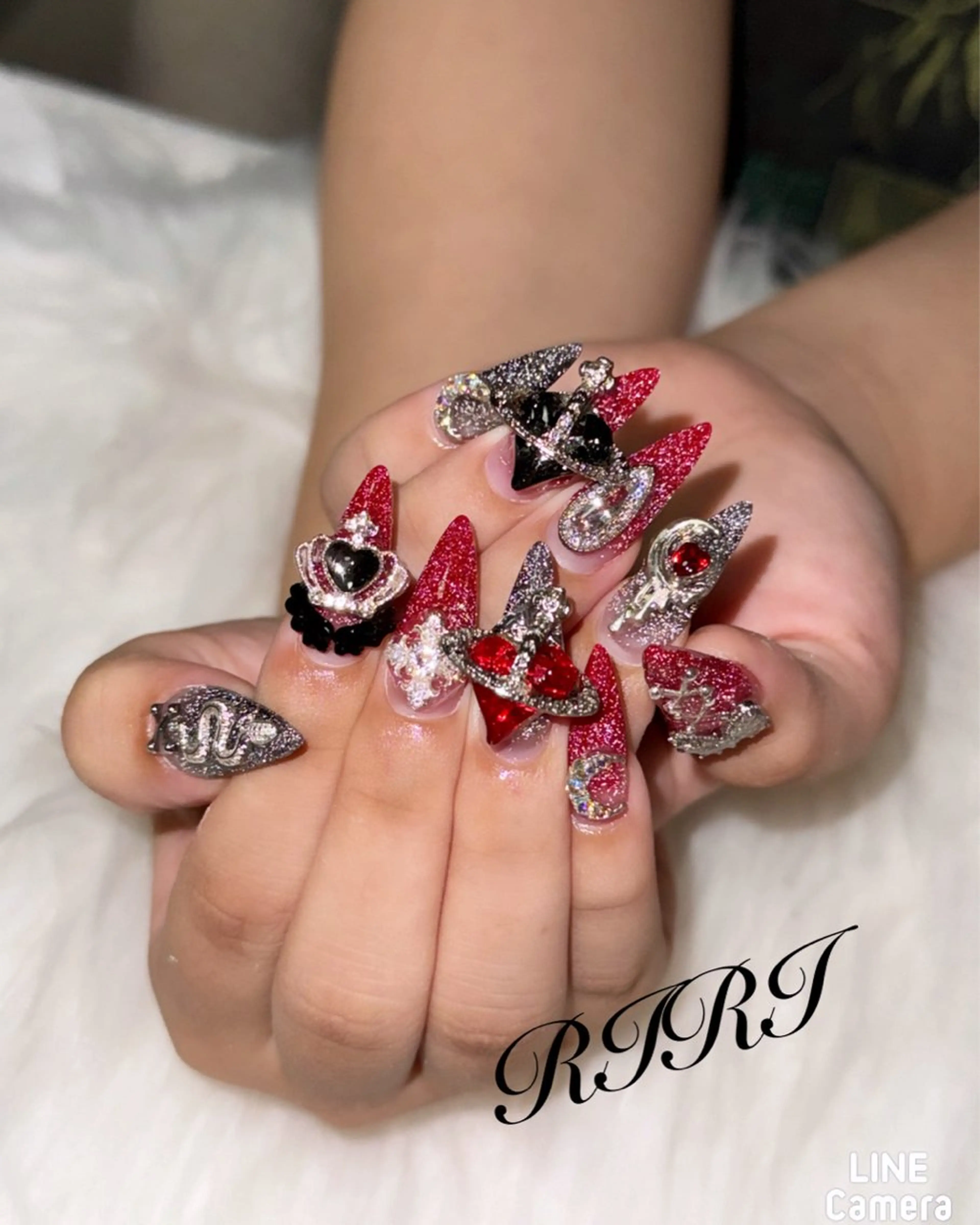 ネイル アニマル柄 フラッシュネイル ジェルネイル グラデーション ラメ(グリッター) riri オーナーのネイルデザイン