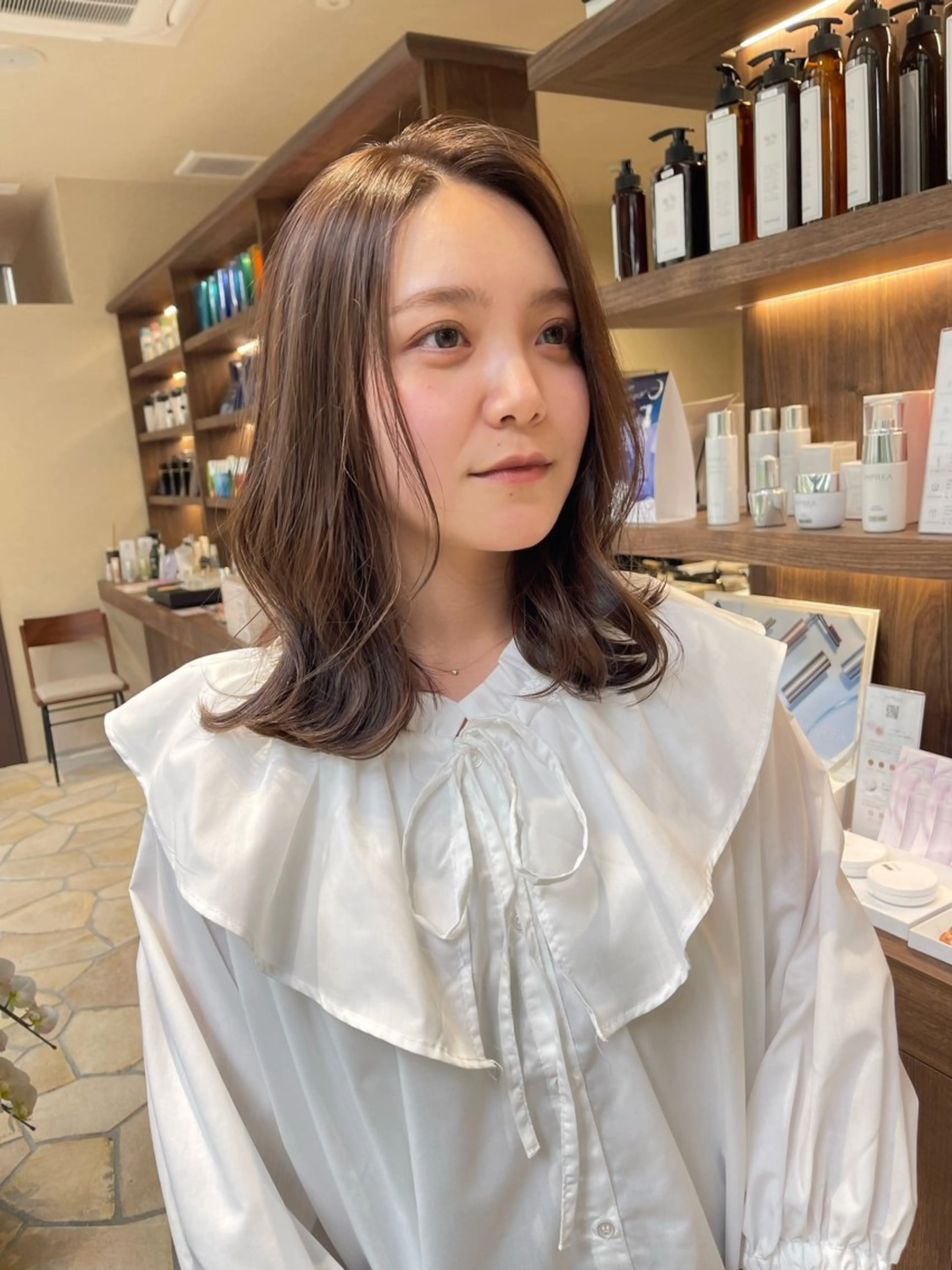 ミディアム 田中 優菜のヘアスタイル