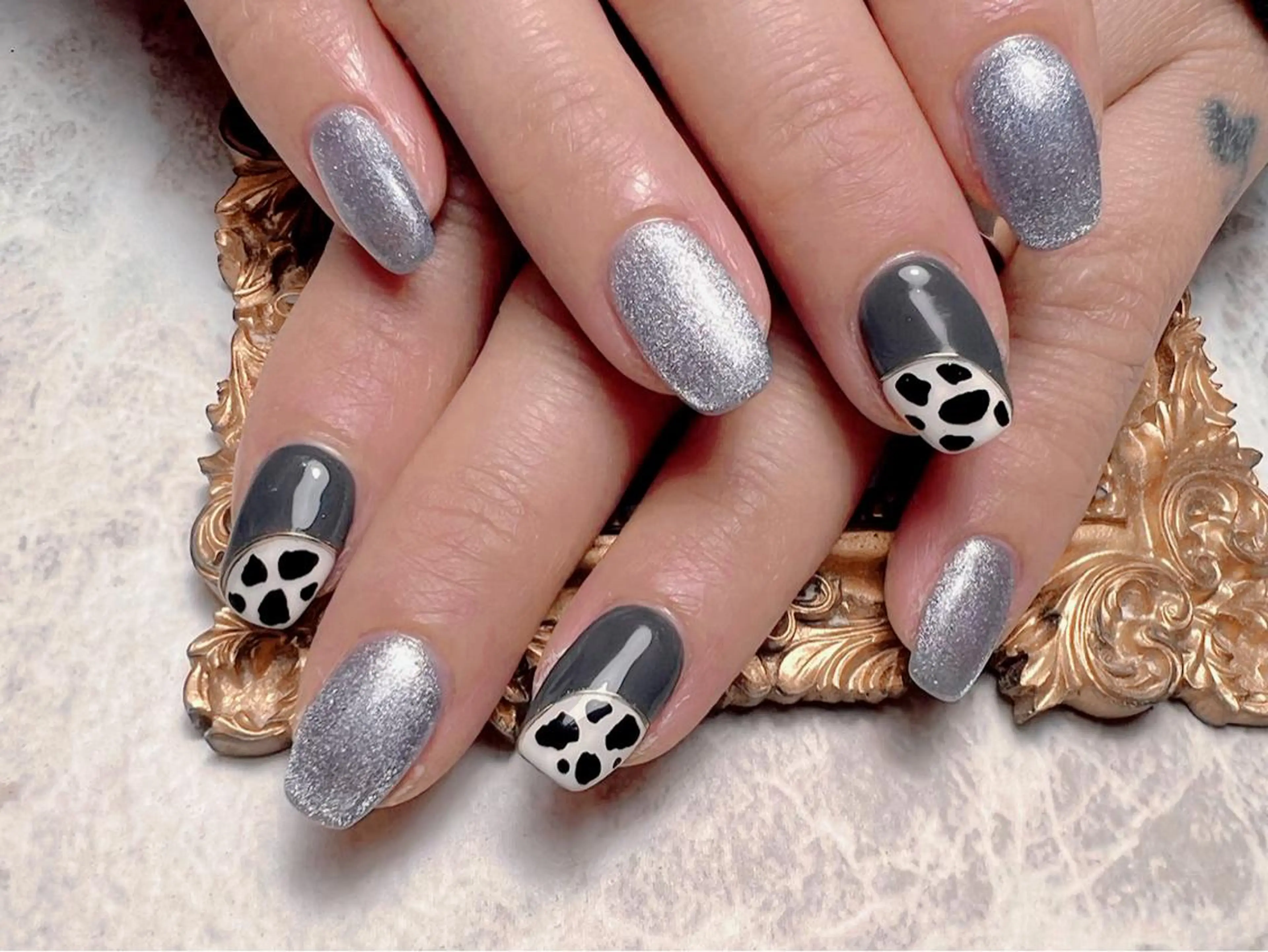 ネイル ハンドネイル マジックミラー所属・マジック ミラーのネイルデザイン