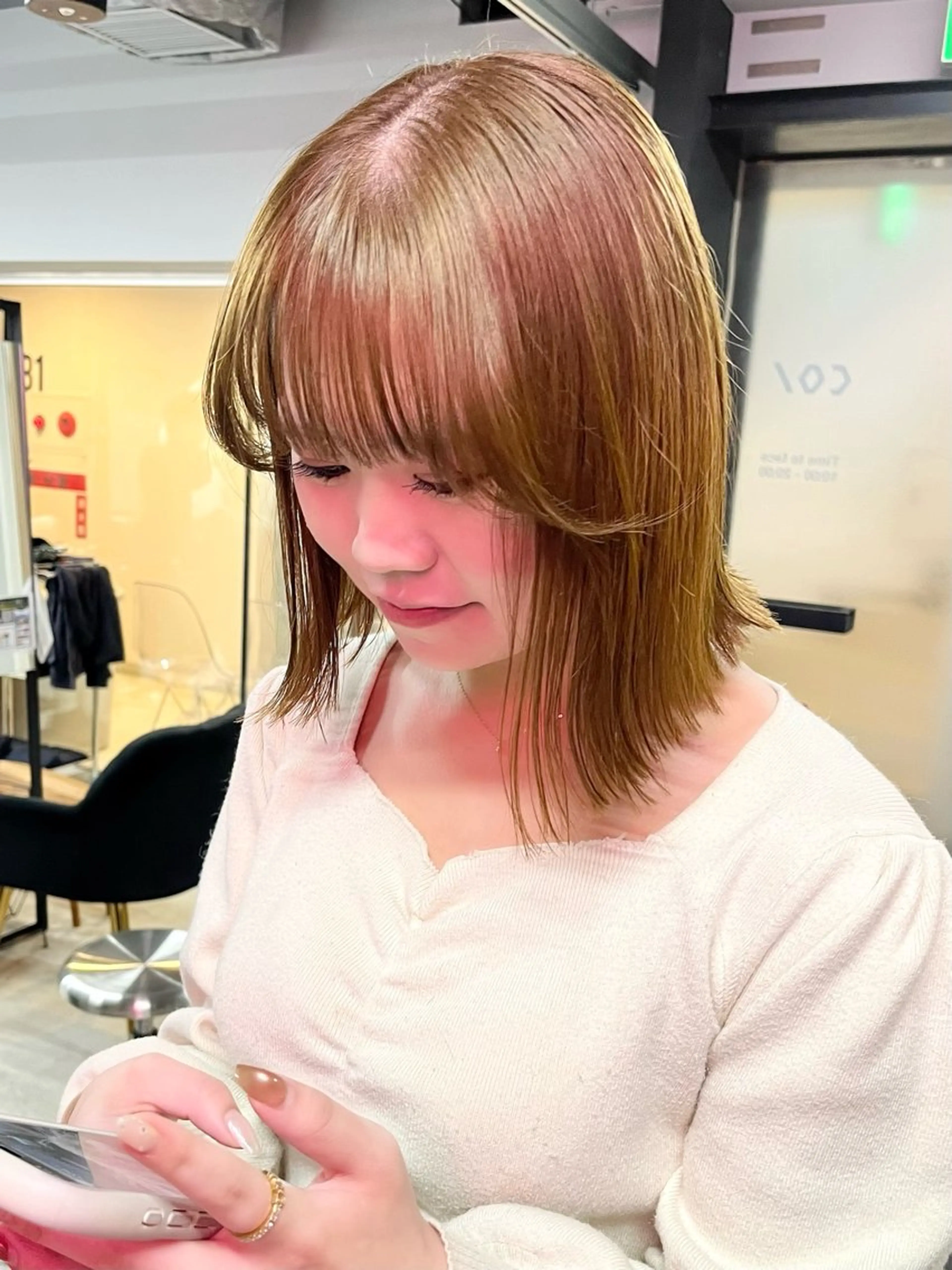 ミディアム ボブ カット ヘアカラー col sapporo所属・あざと可愛い💓 盛れる顔まわり/uiのヘアスタイル