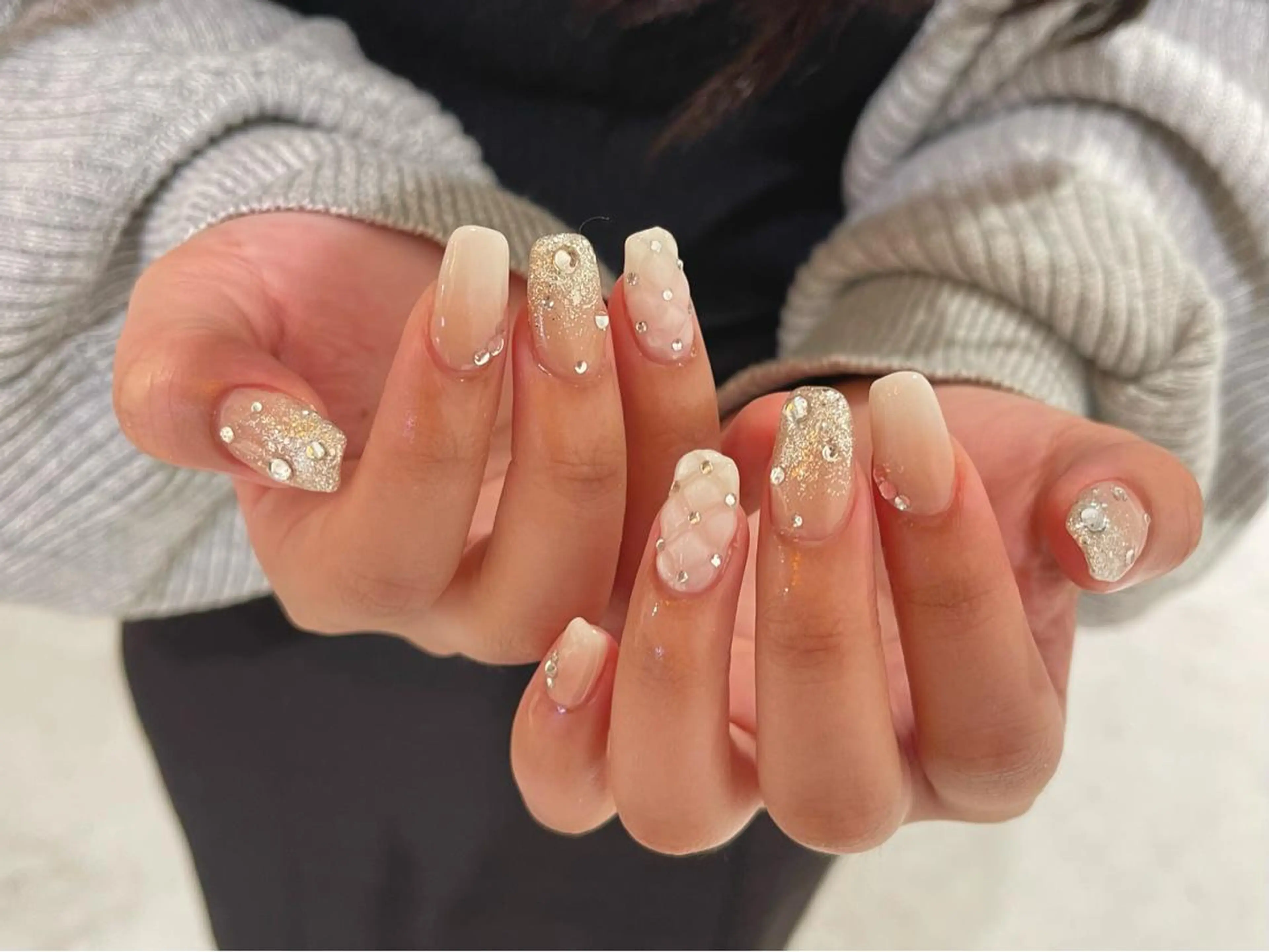 ネイル ハンドネイル ハンドケア esby Loely MIZUKIのネイルデザイン