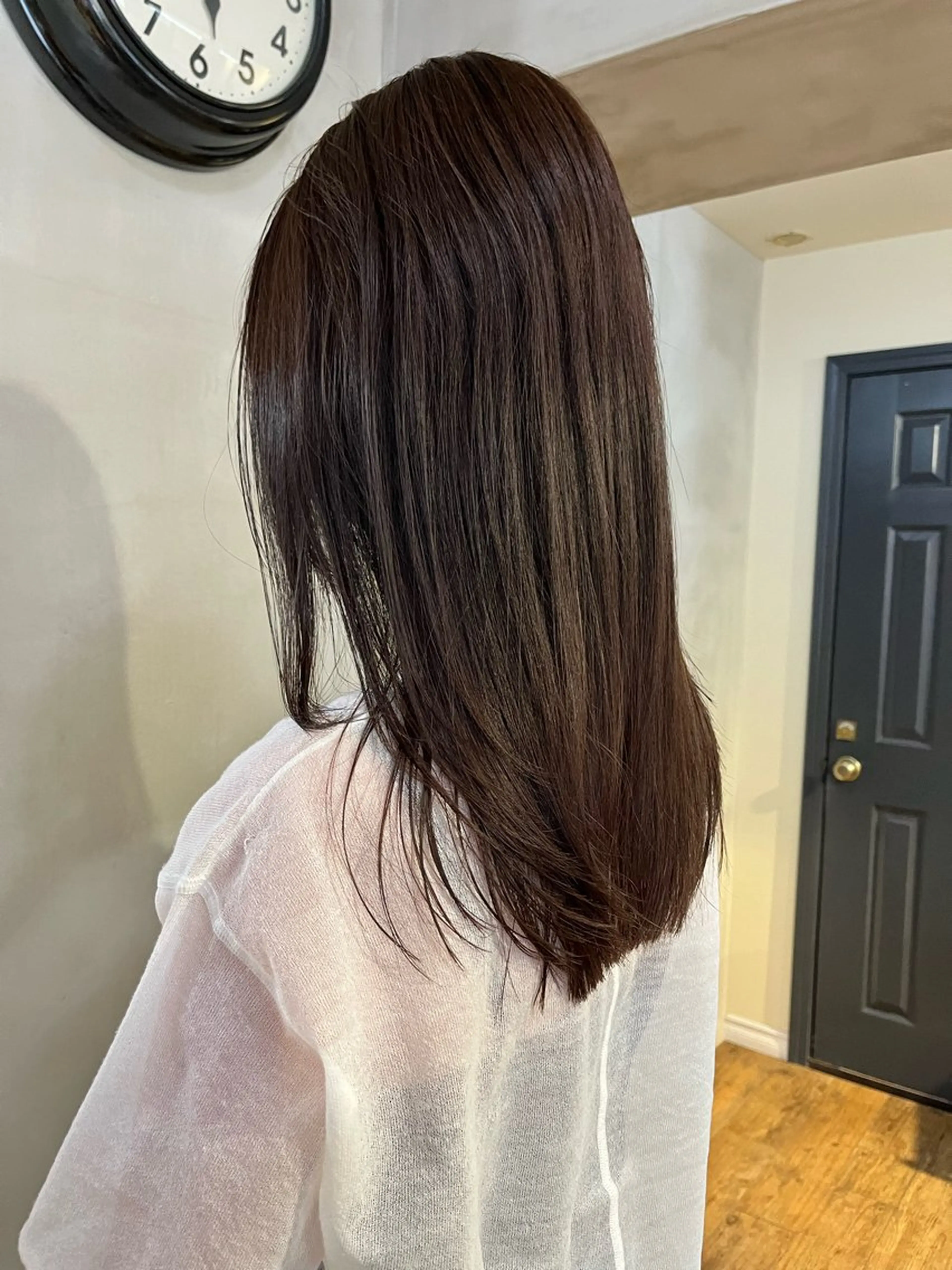 セミロング カラー ブラウンカラー レイヤーカット シースルーバング 上川 美幸のヘアスタイル