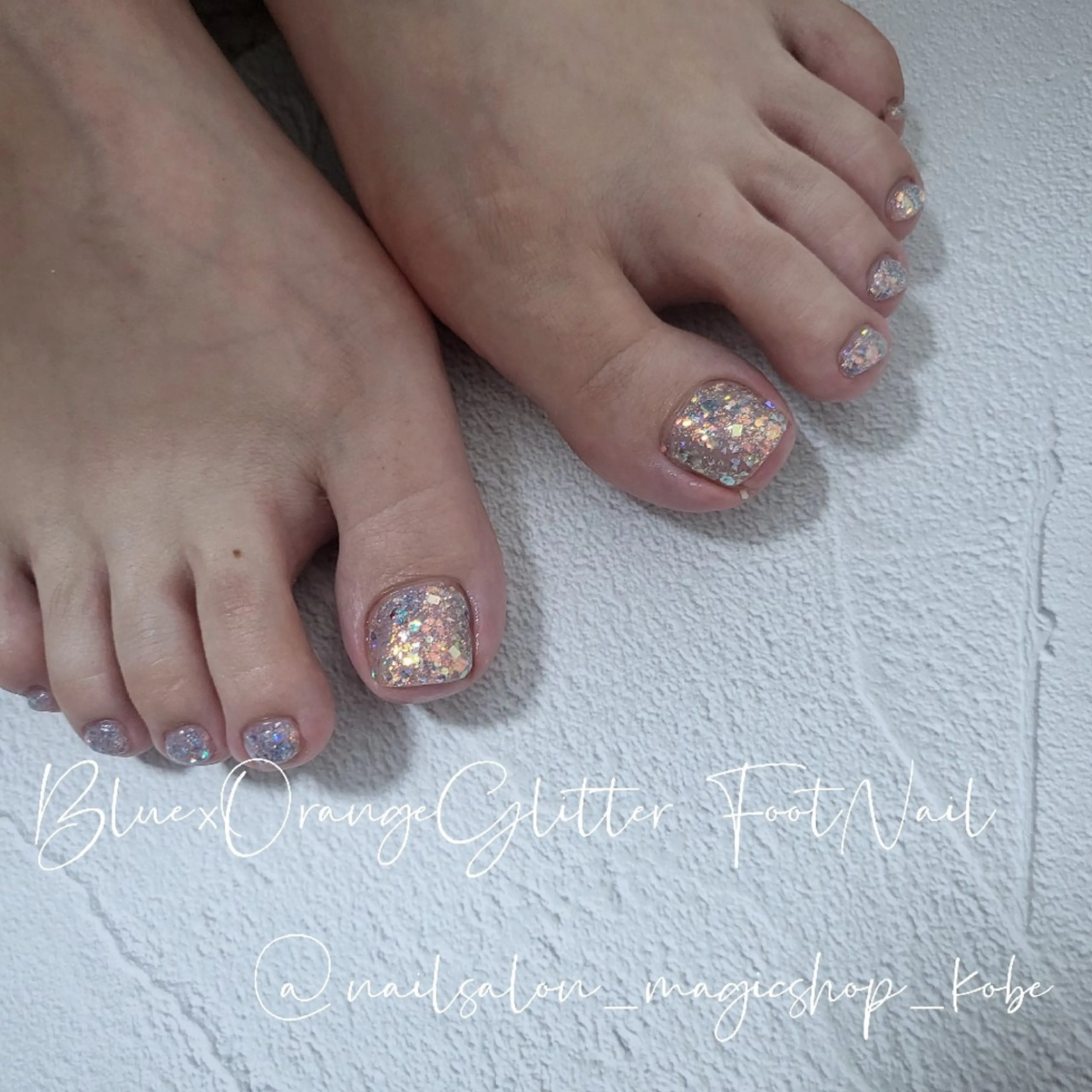 ネイル オーロラネイル ブルー フットネイル ジェルネイル ラメ(グリッター) フットネイル Nailsalon MagicShopのネイルデザイン