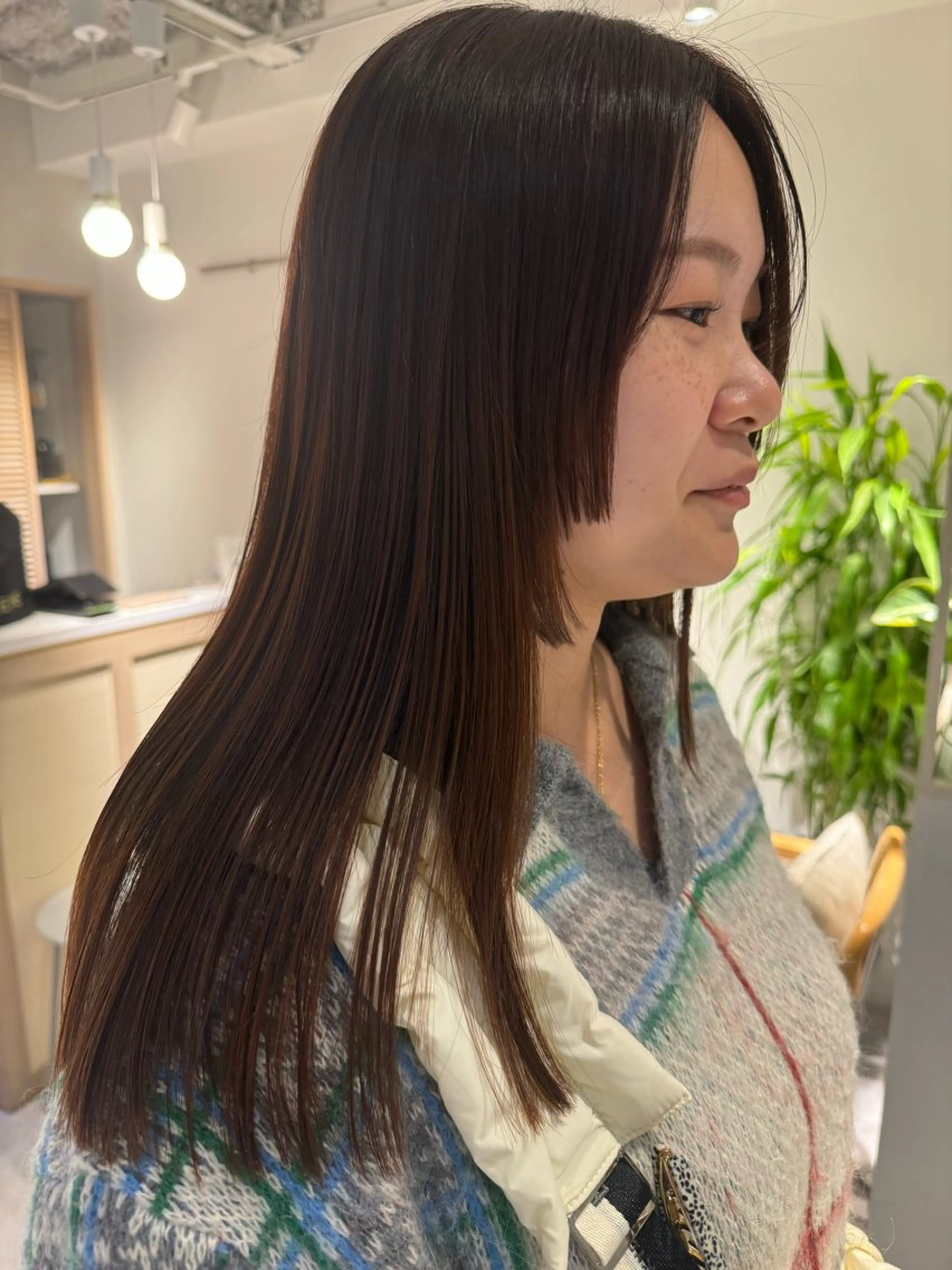 セミロング 頭皮につけないカラー /白髪ぼかし/実加永のヘアスタイル