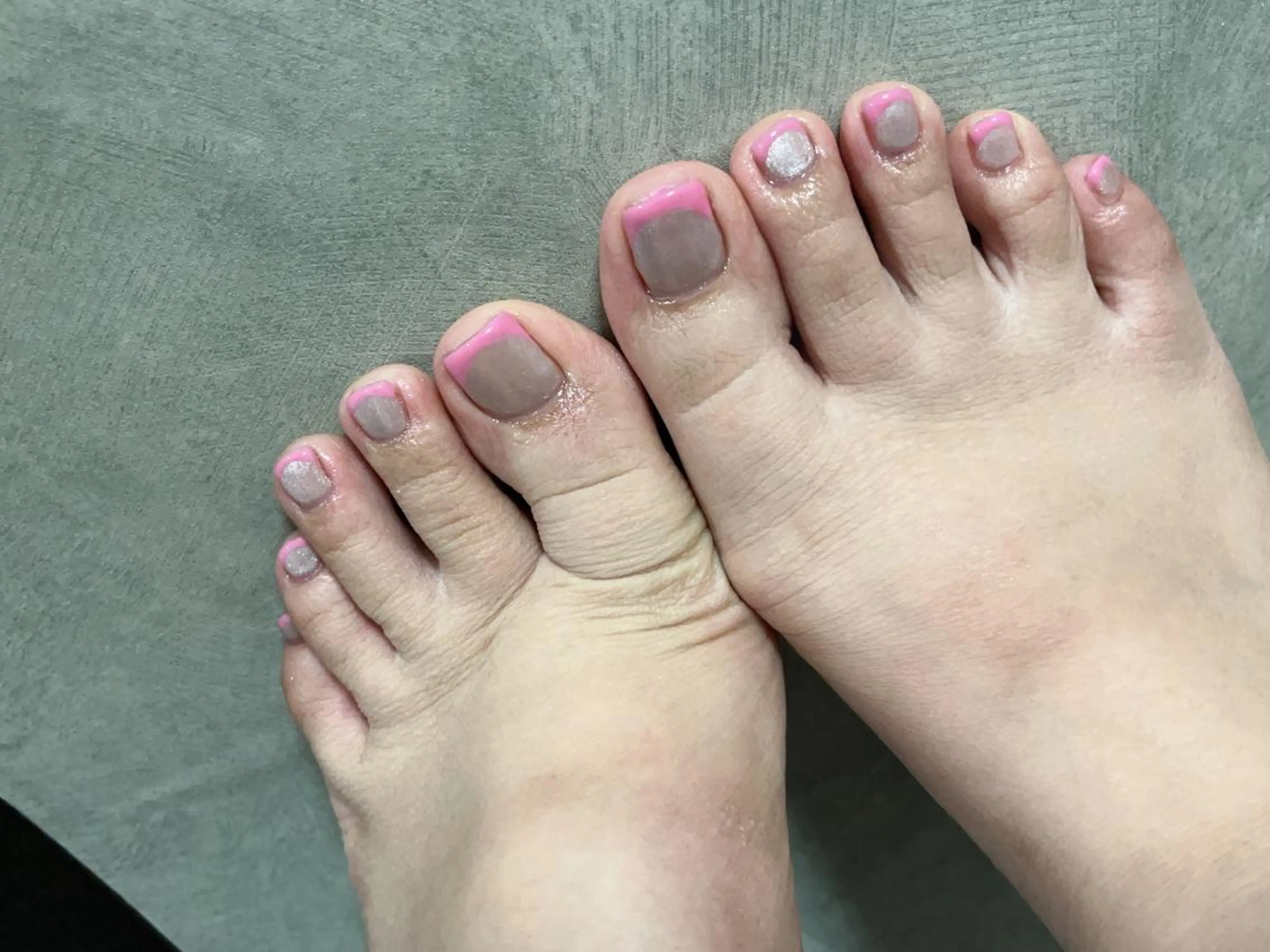 ネイル フレンチネイル マグネットネイル マグネットフレンチ フットネイル MIKA ♡のネイルデザイン