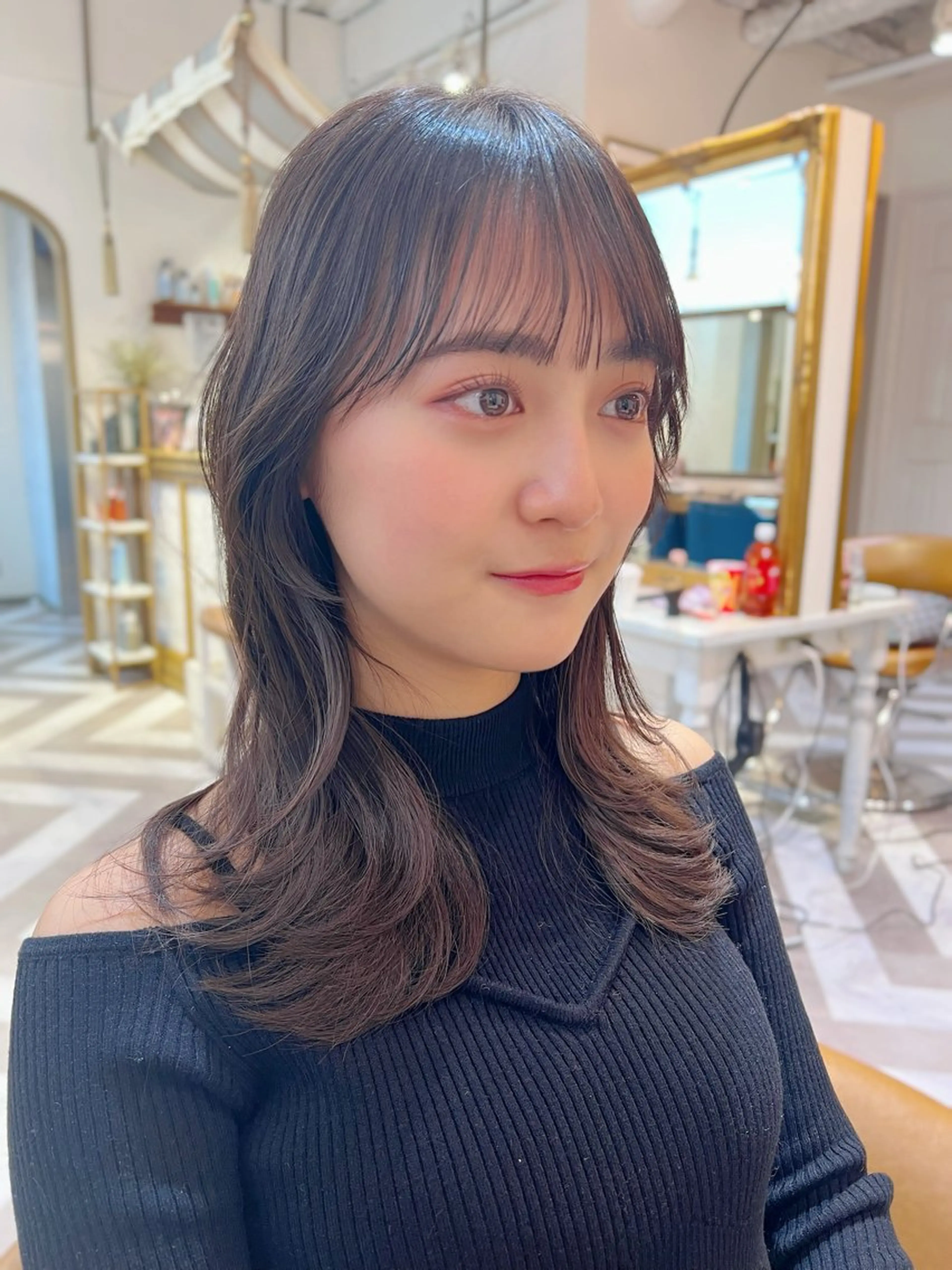 ミディアム 顔周りカット カット 縮毛矯正 トリートメント ‎🤍くびれレイヤー /韓国風🖤菊池瑛士のヘアスタイル