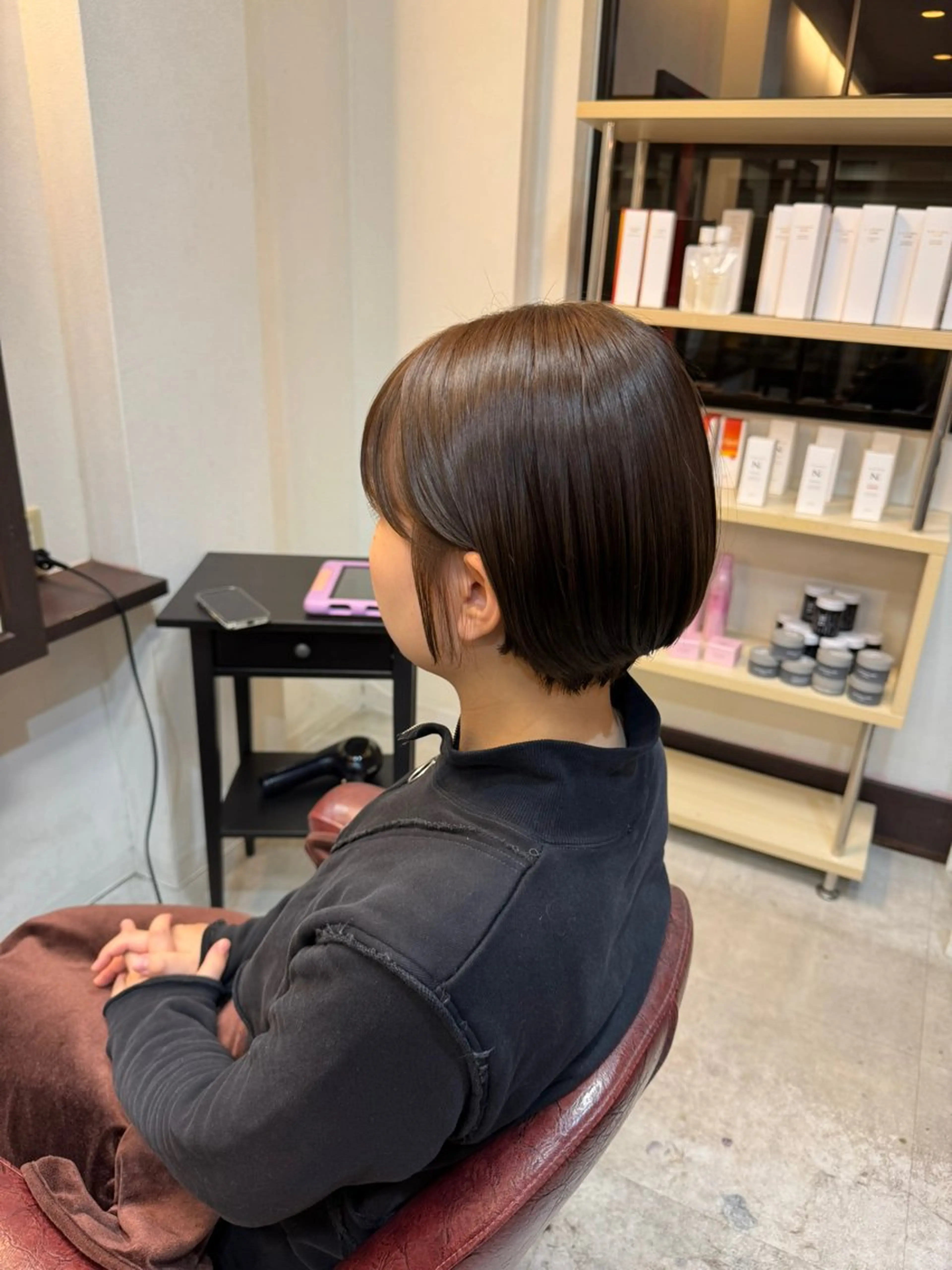 ショート 切りっぱなしボブ ショートボブ ボブ ハイライト 髪質改善 カツモト マナ🍒のヘアスタイル