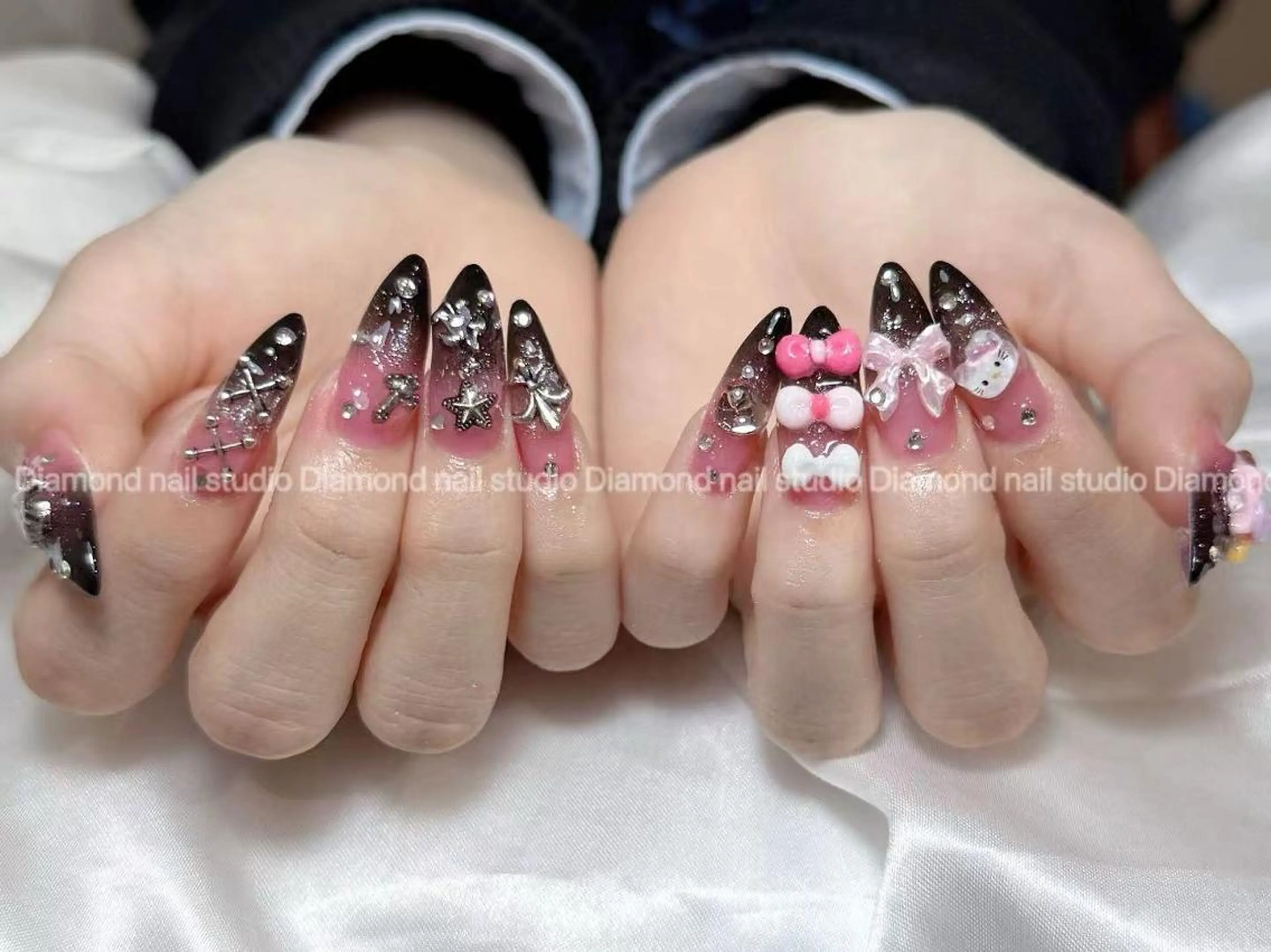 ネイル アートネイル オーロラネイル フラッシュネイル ガーリー キラキラネイル DIAMOND NailStudioのネイルデザイン