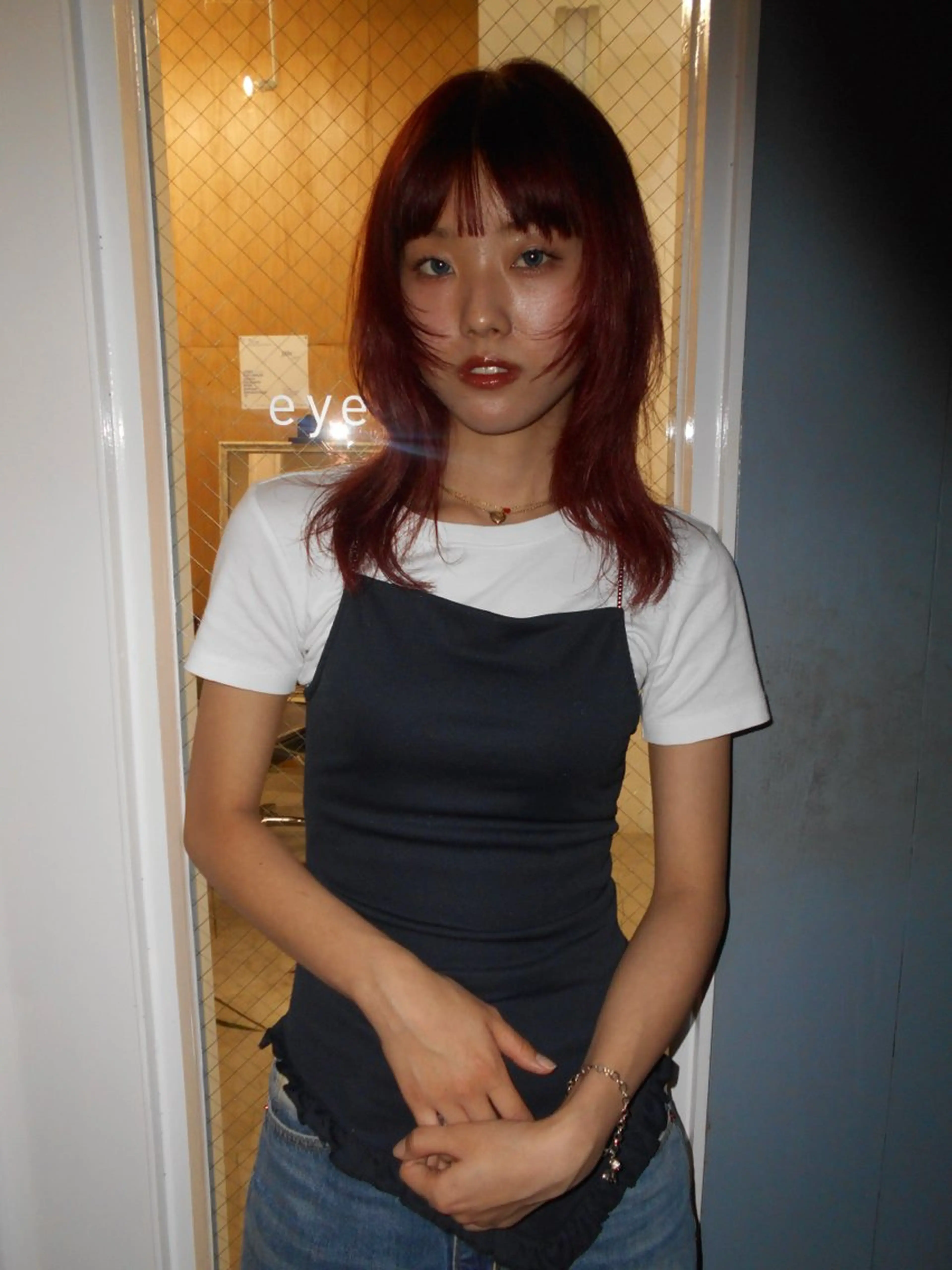 セミロング カラー ブリーチ カット 中山 由依子のヘアスタイル