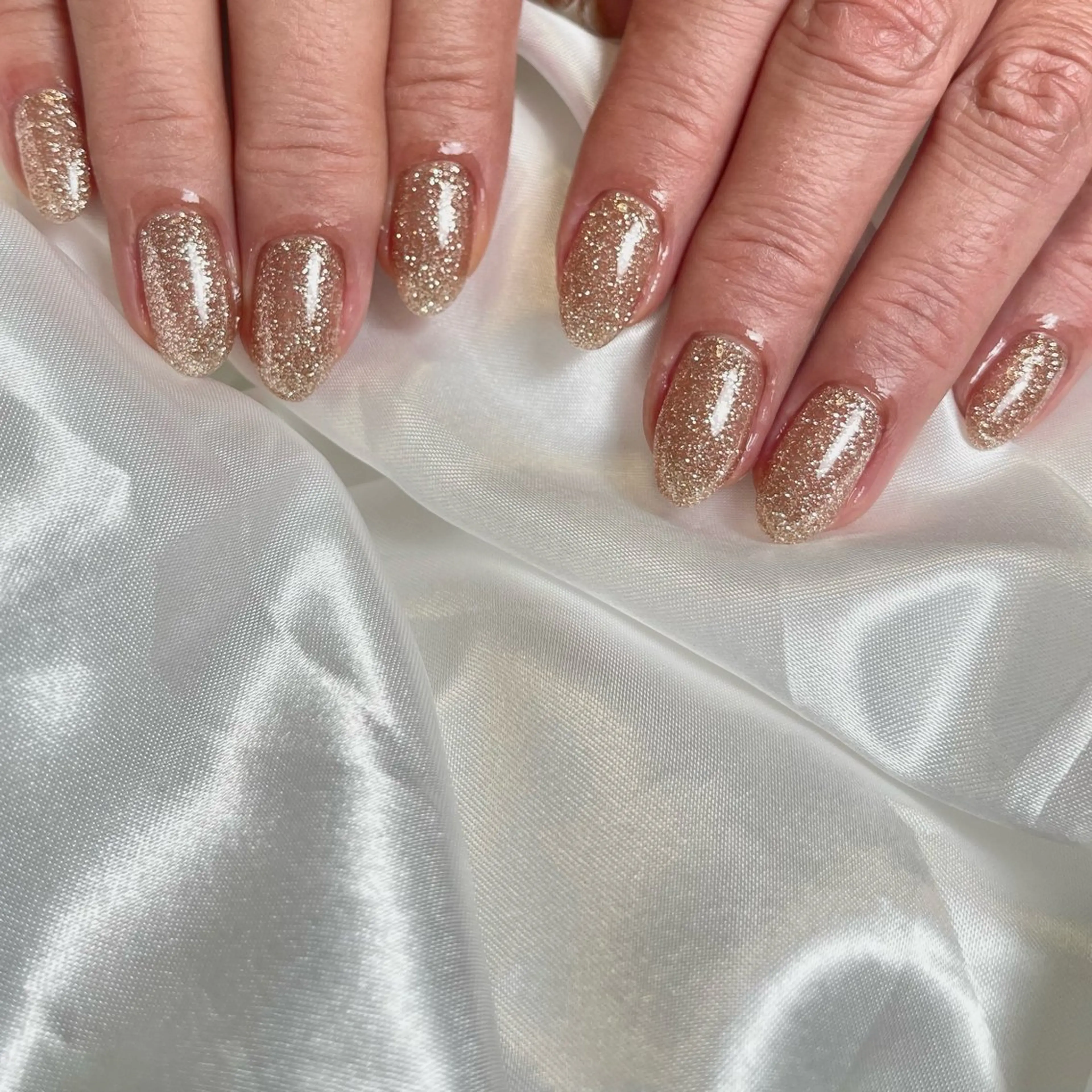 ネイル フラッシュネイル マグネットネイル ワンカラーネイル ハンドネイル RE SALONのネイルデザイン