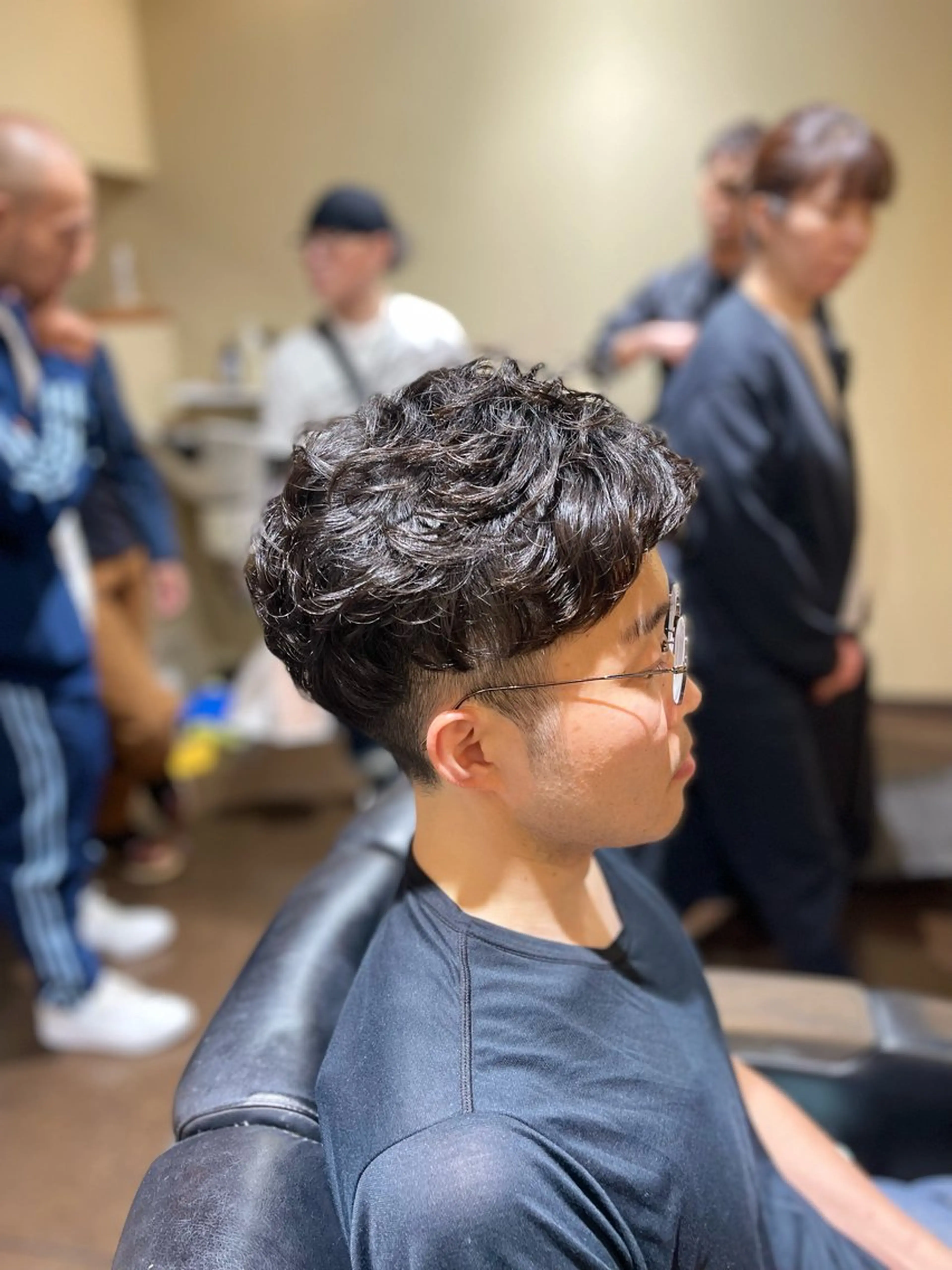 ショート パーマ メンズ 茂木 太郎のヘアスタイル