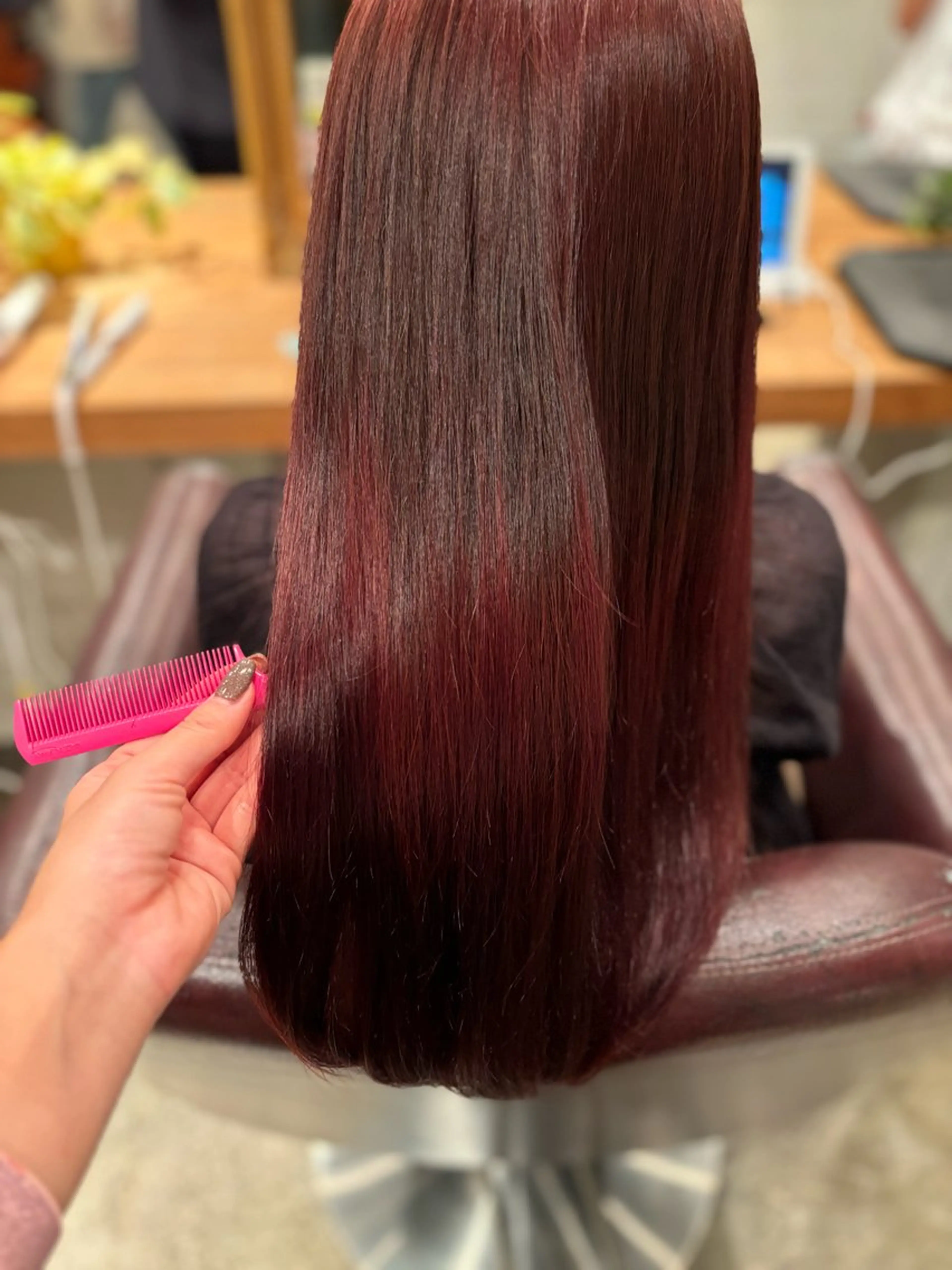 ロング カラー ブリーチ ブリーチなしカラー レッドカラー 髪質改善カラー ブラウン🤎YUMEのヘアスタイル