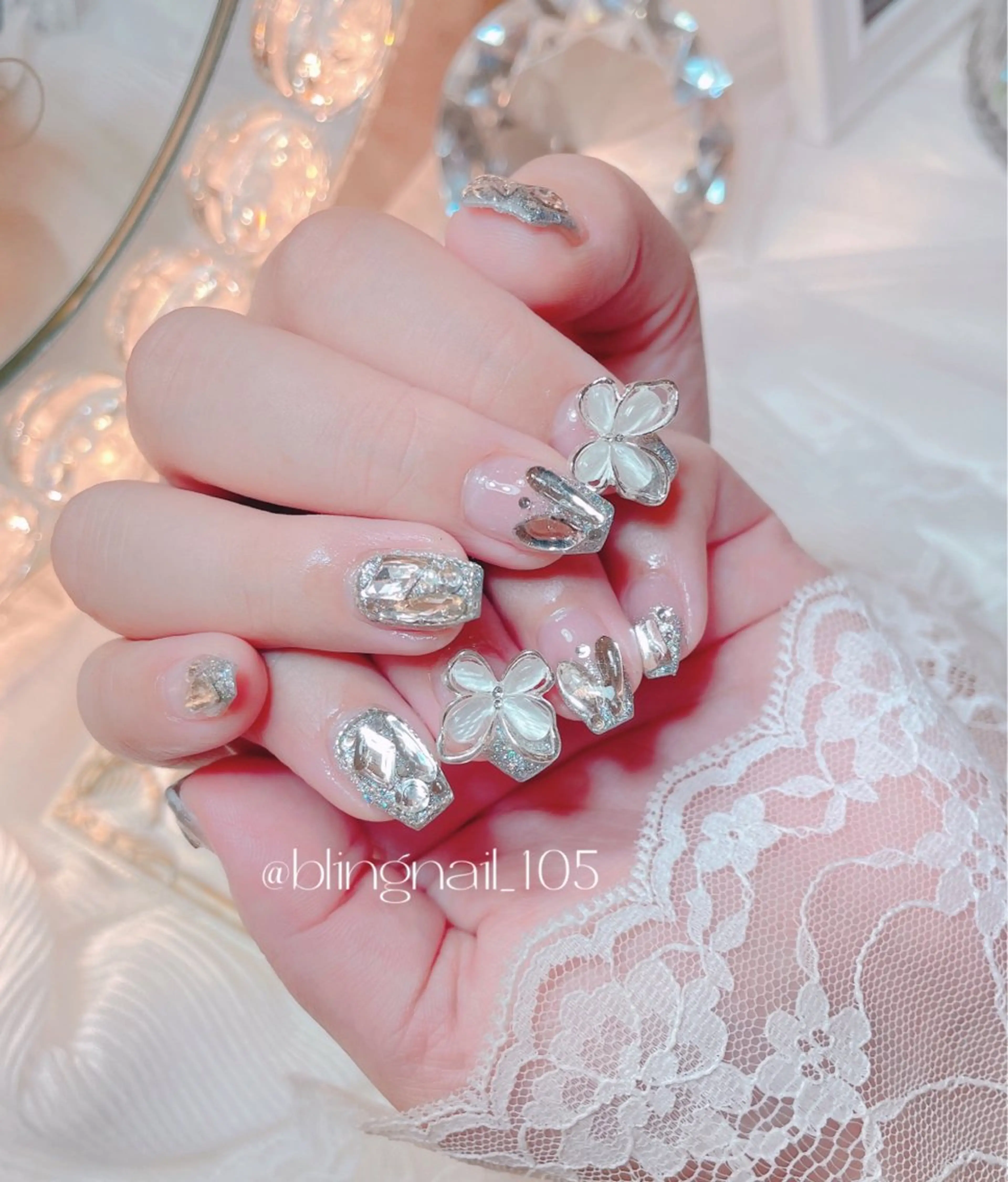 ネイル 23時まで❤︎韓国、 ワンホンネイルのネイルデザイン