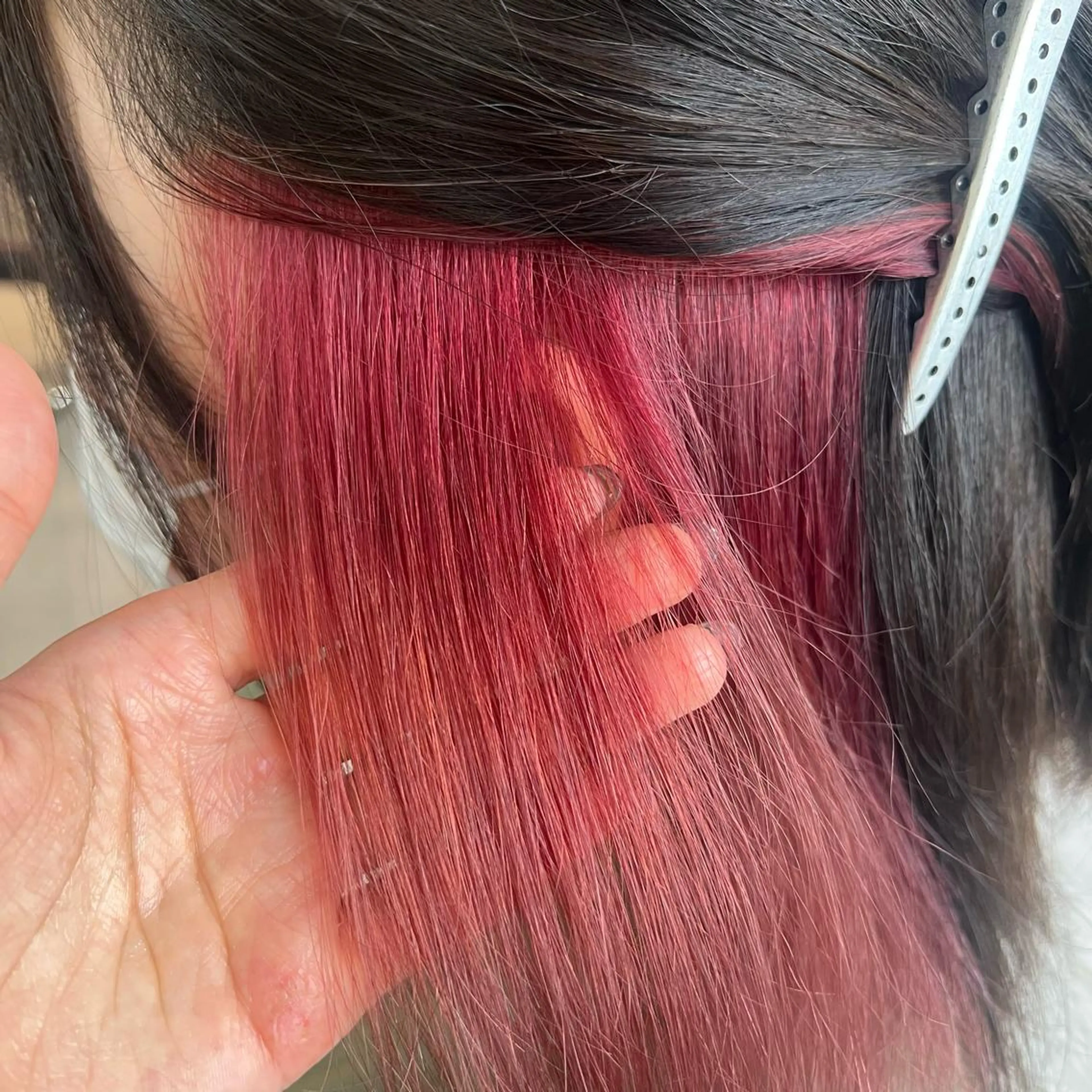 カラー インナーカラー 吉田 悠乃のヘアスタイル