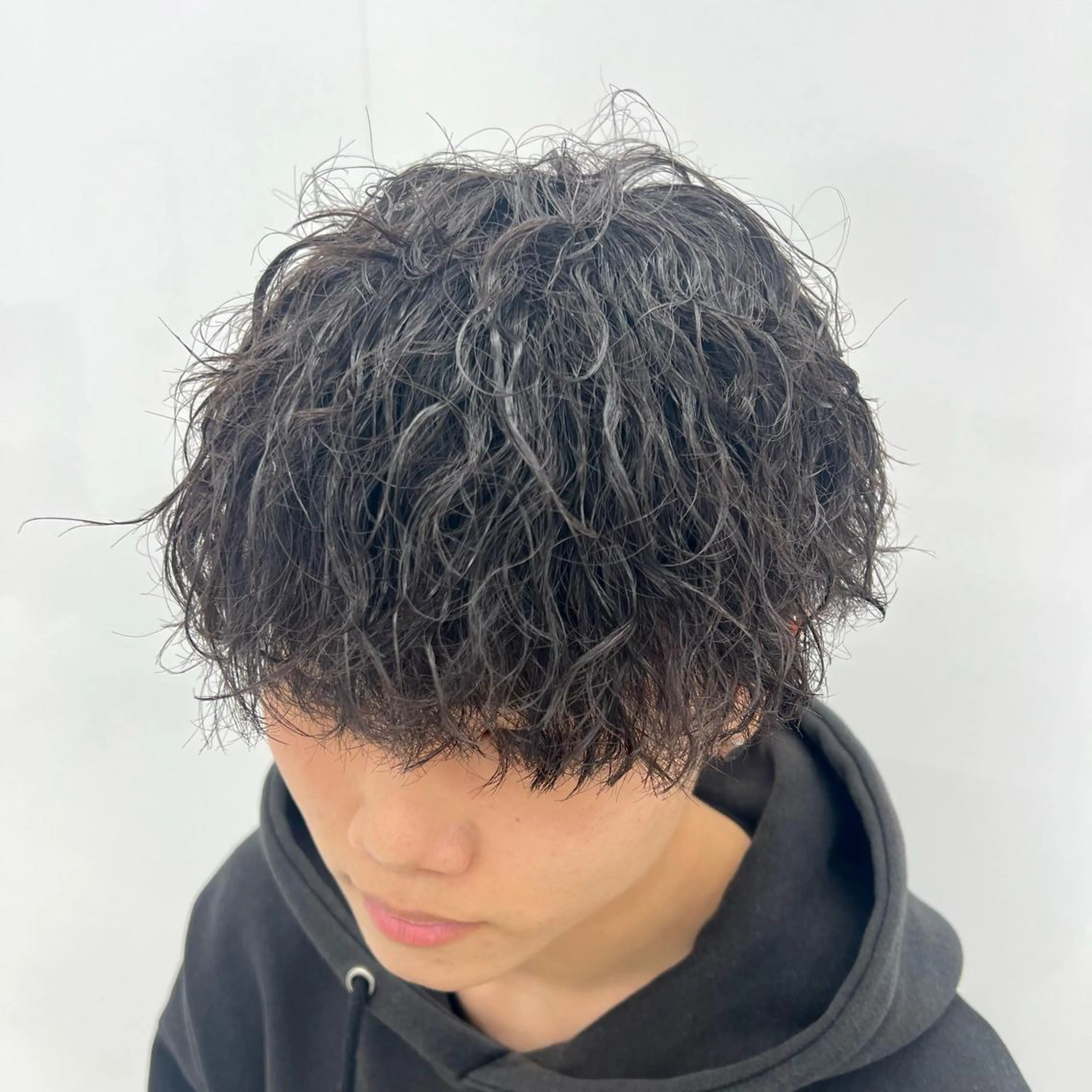 ショート パーマ メンズ 波巻きパーマ カット パーマ 柏メンズカットパーマ NO.1タイチのヘアスタイル