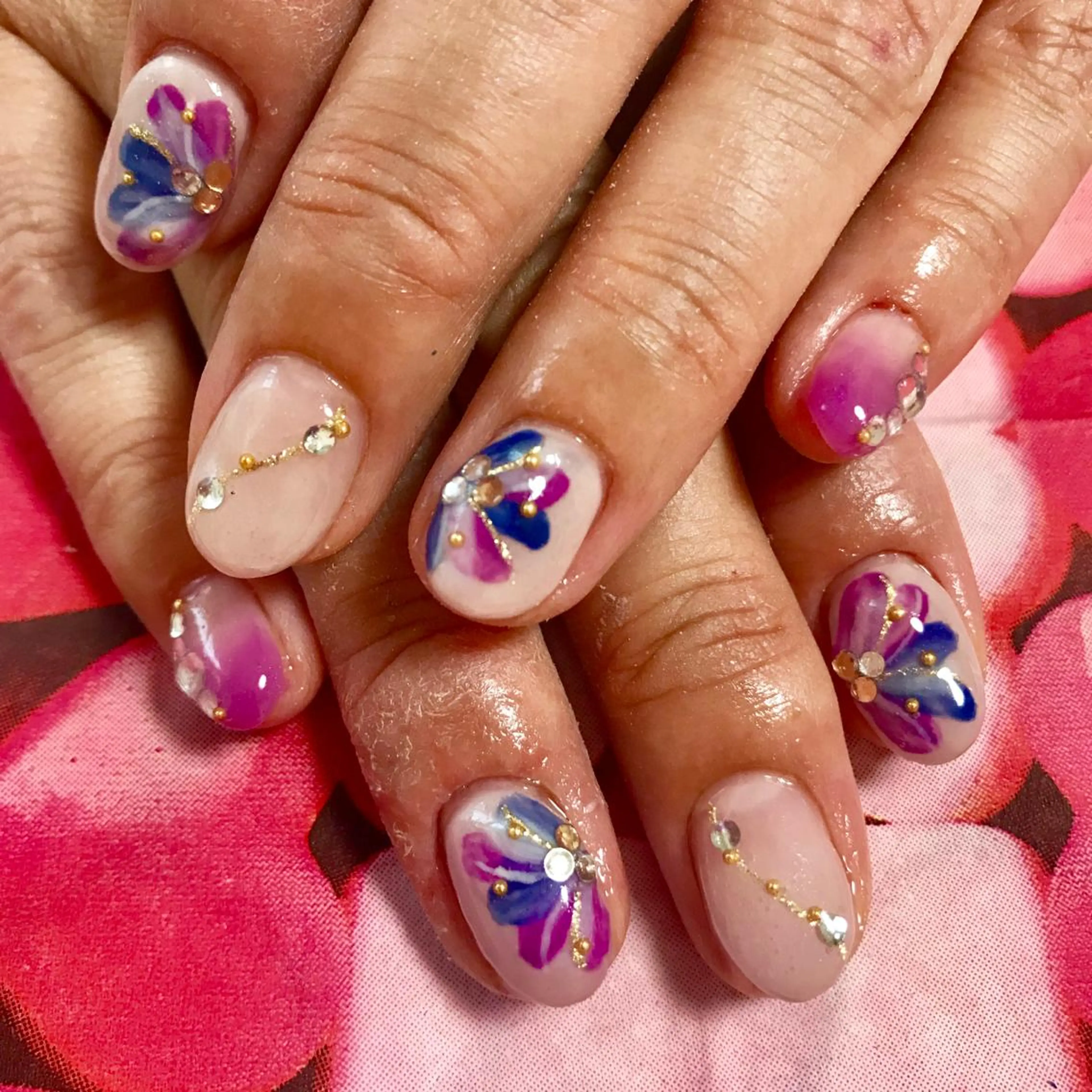 ネイル LOVEnail tomoのネイルデザイン