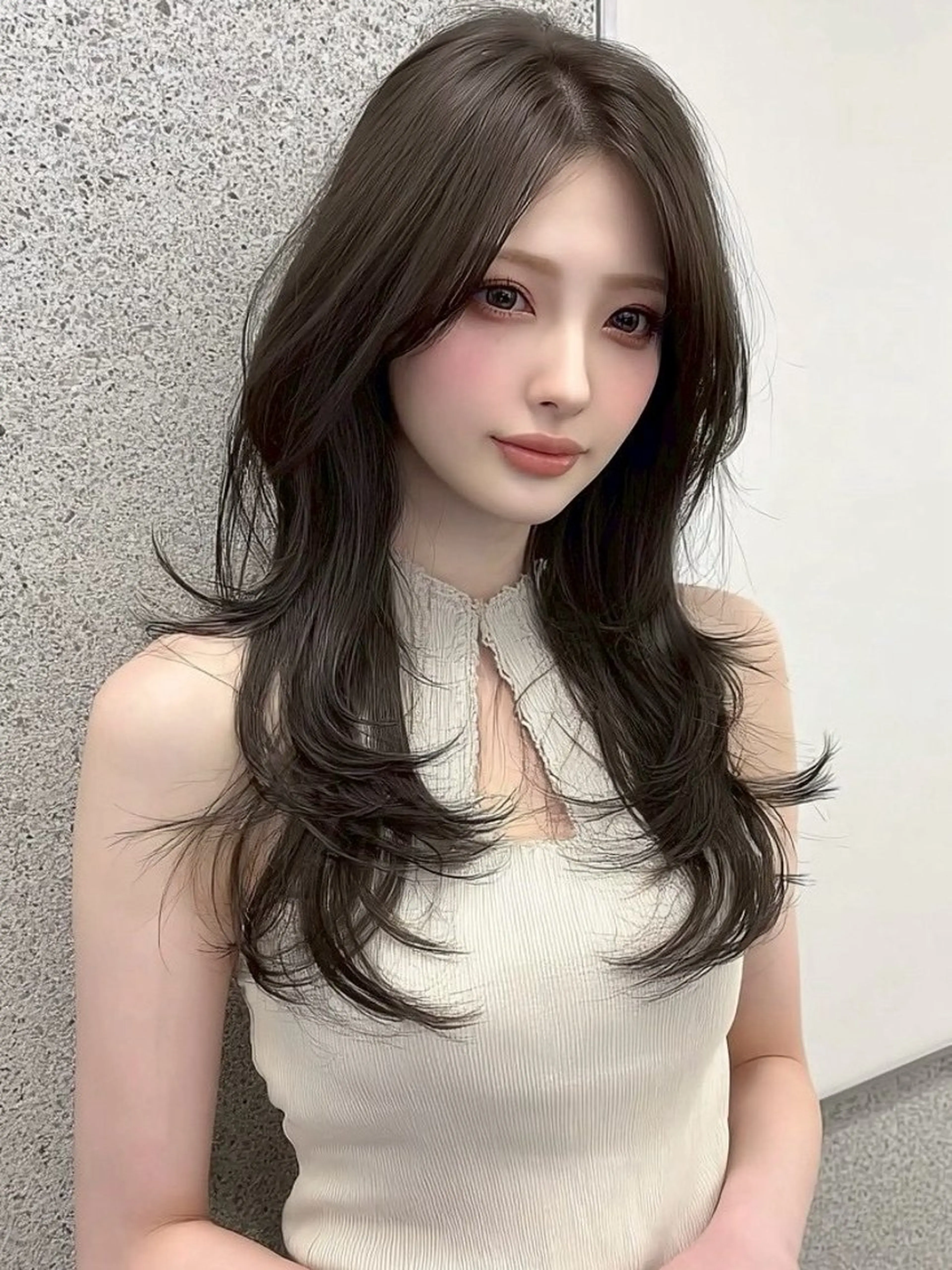 ロング カット ヘアカラー 越川 友美子のヘアスタイル