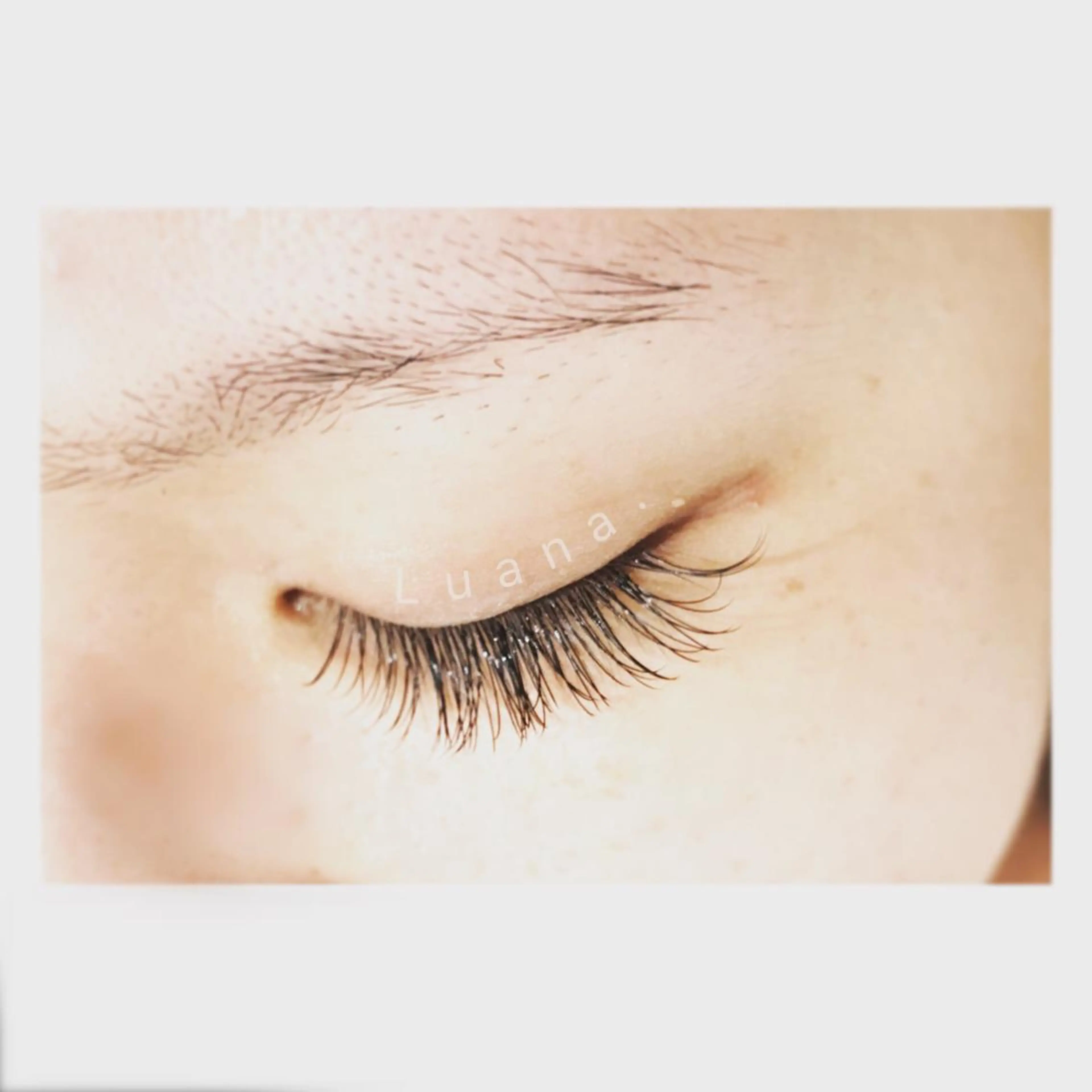 マツエク・マツパ Cカール フラットラッシュ にっくに ちひろの眉毛・アイブロウイメージ