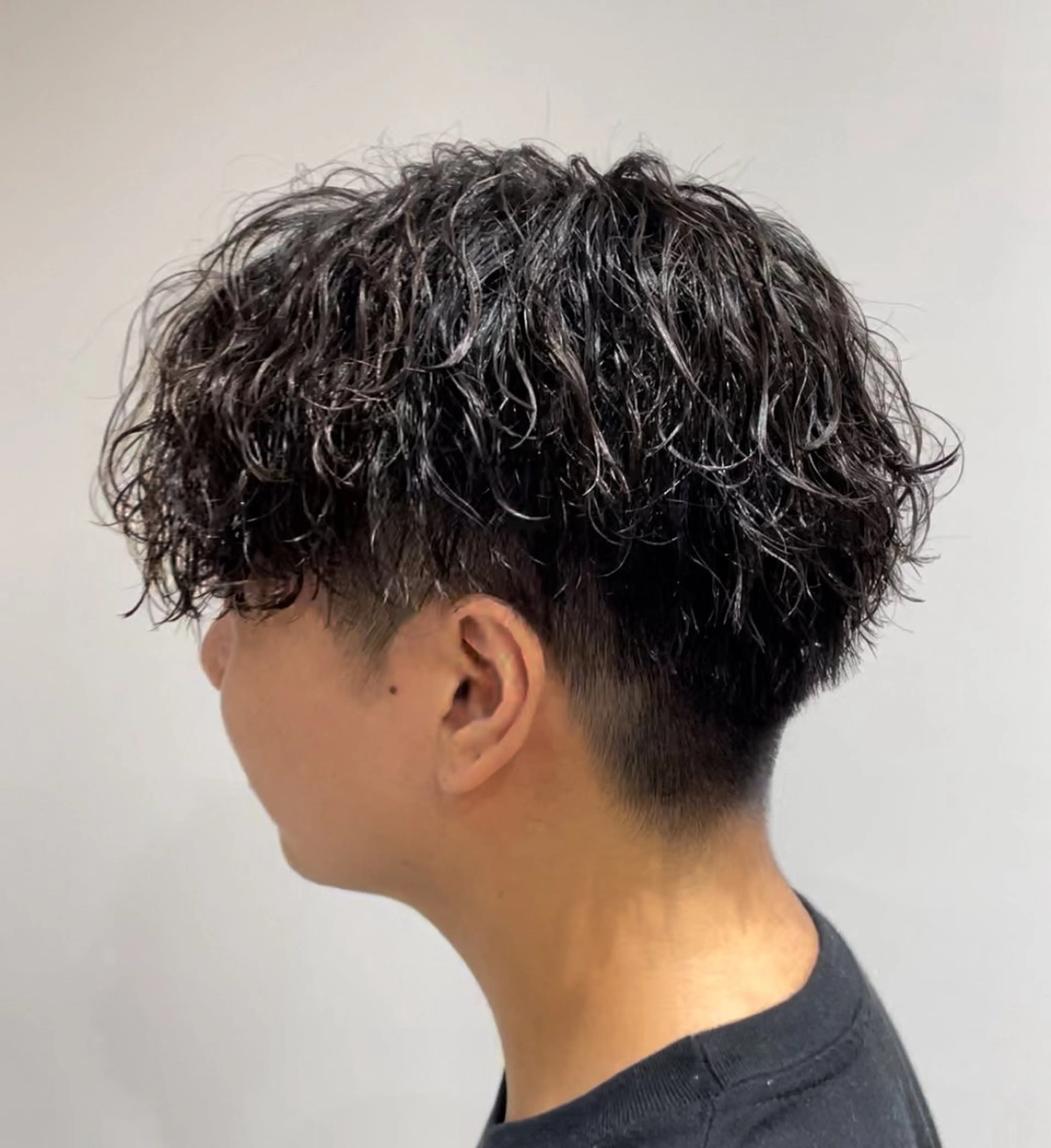 メンズ カット パーマ 今田理来 メンズヘア‪✂︎‬のヘアスタイル