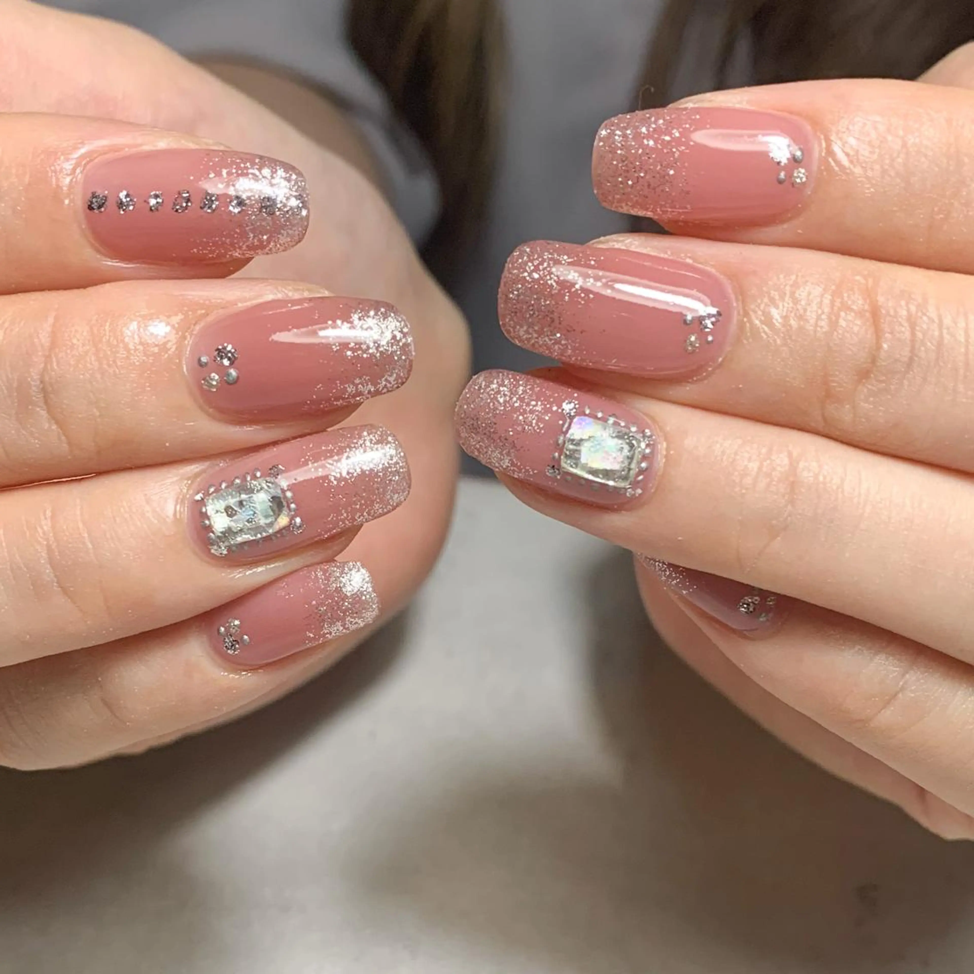 ネイル atelier　FIORITURA所属・FIORITURA aiのネイルデザイン