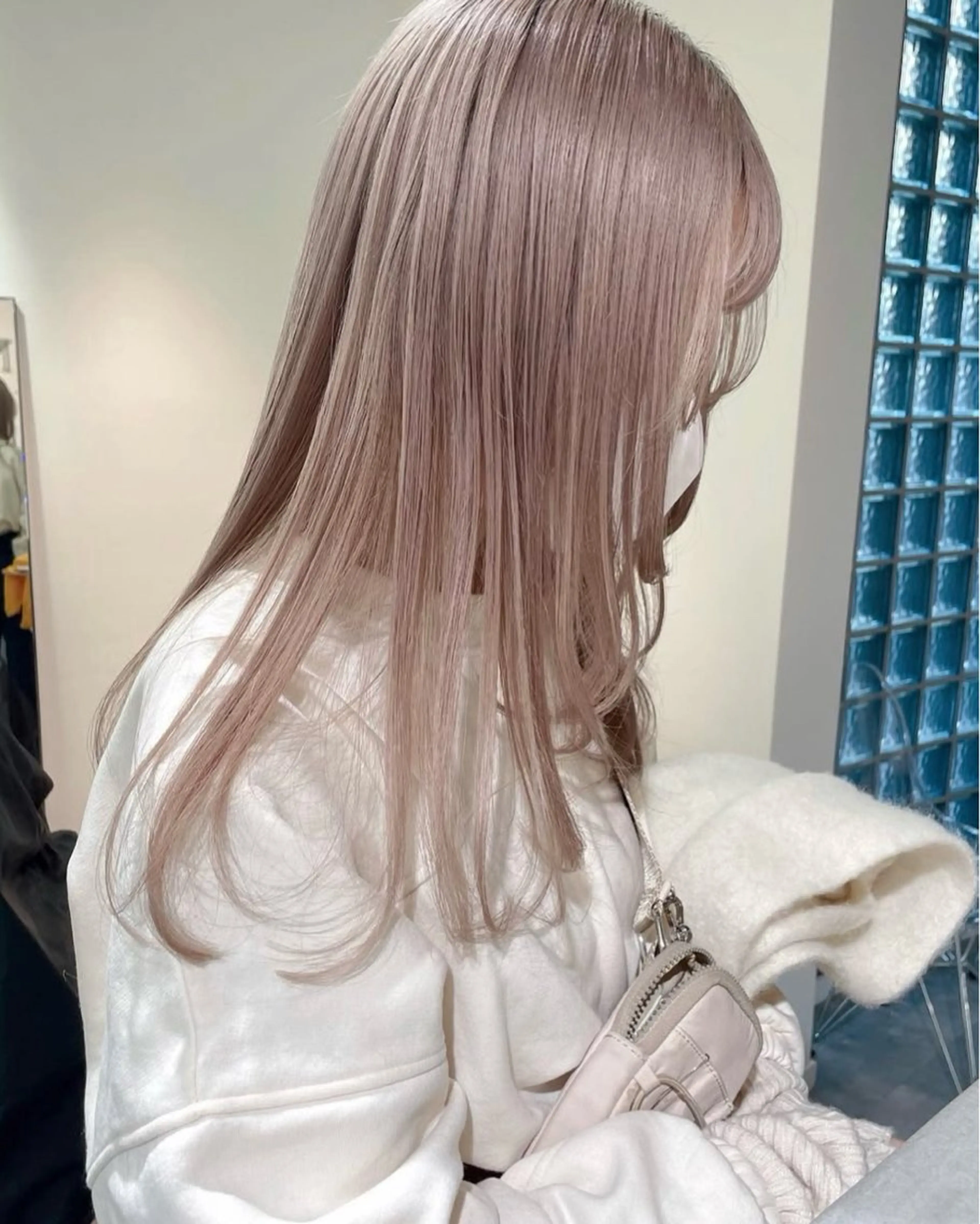 セミロング カラー PELE/ハイトーン /NATSUKIのヘアスタイル