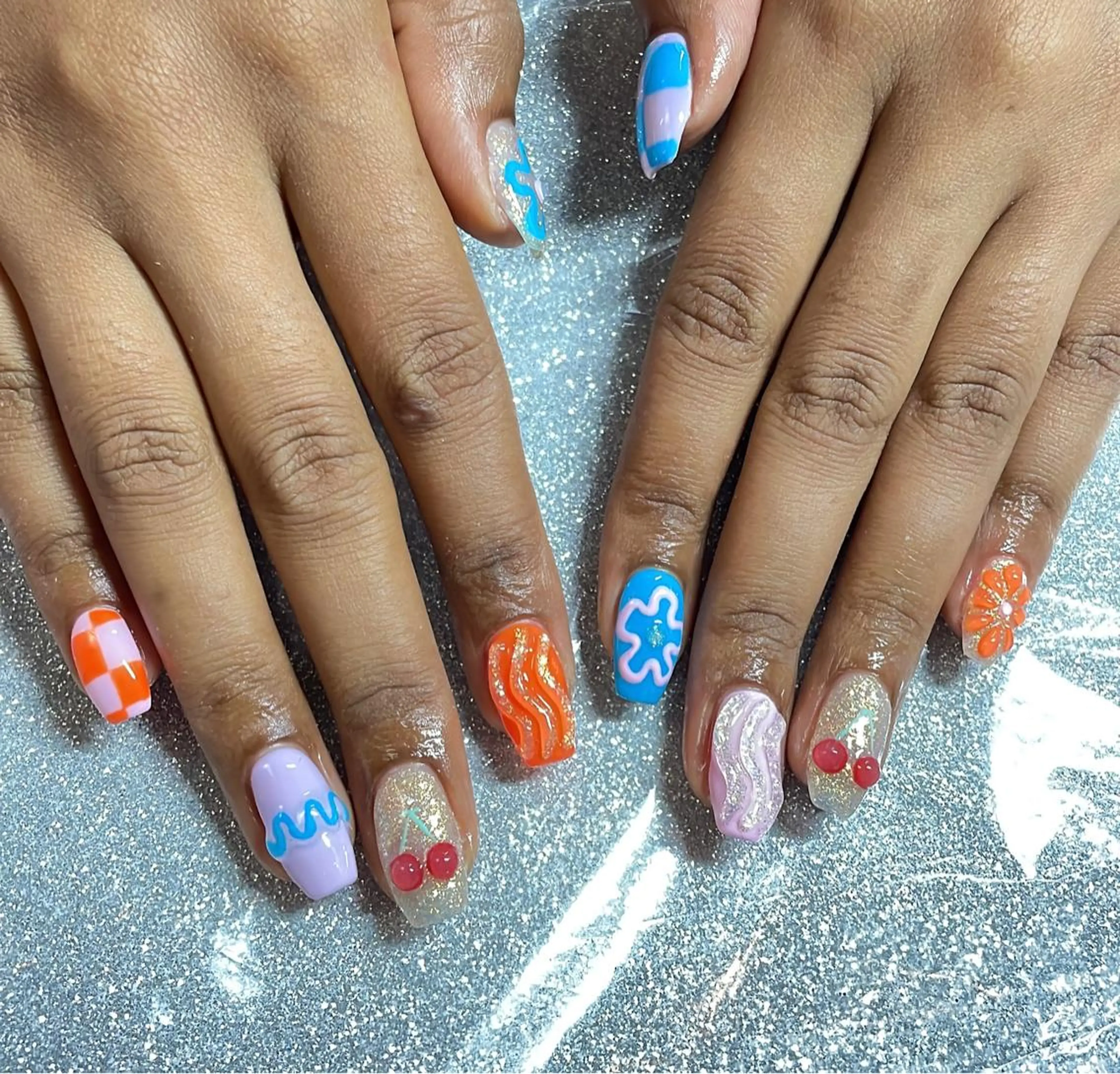 ネイル ハンドネイル VIERU 🌈🎀💖のネイルデザイン