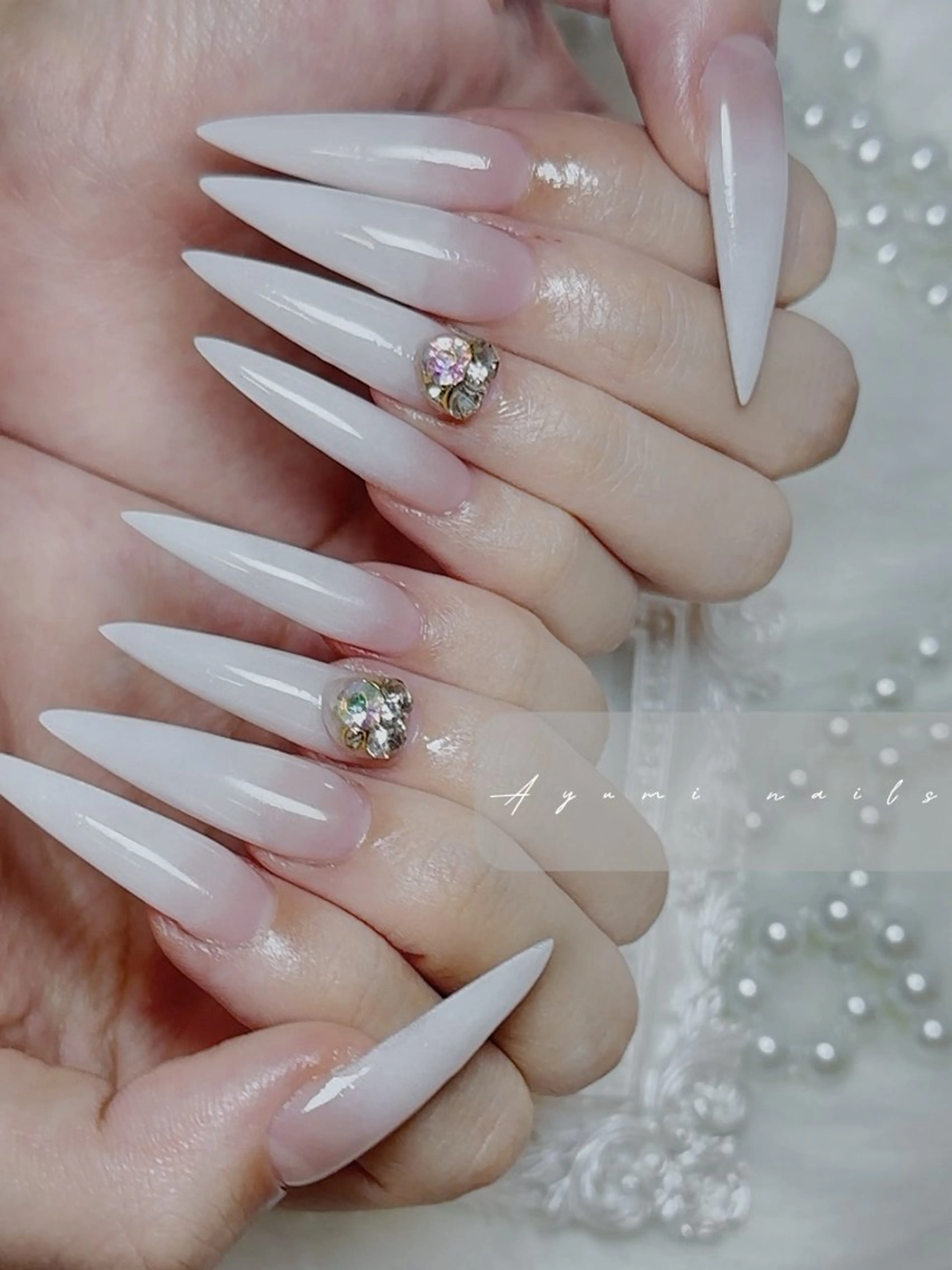 ネイル YUMI ニュアンスnailsのネイルデザイン