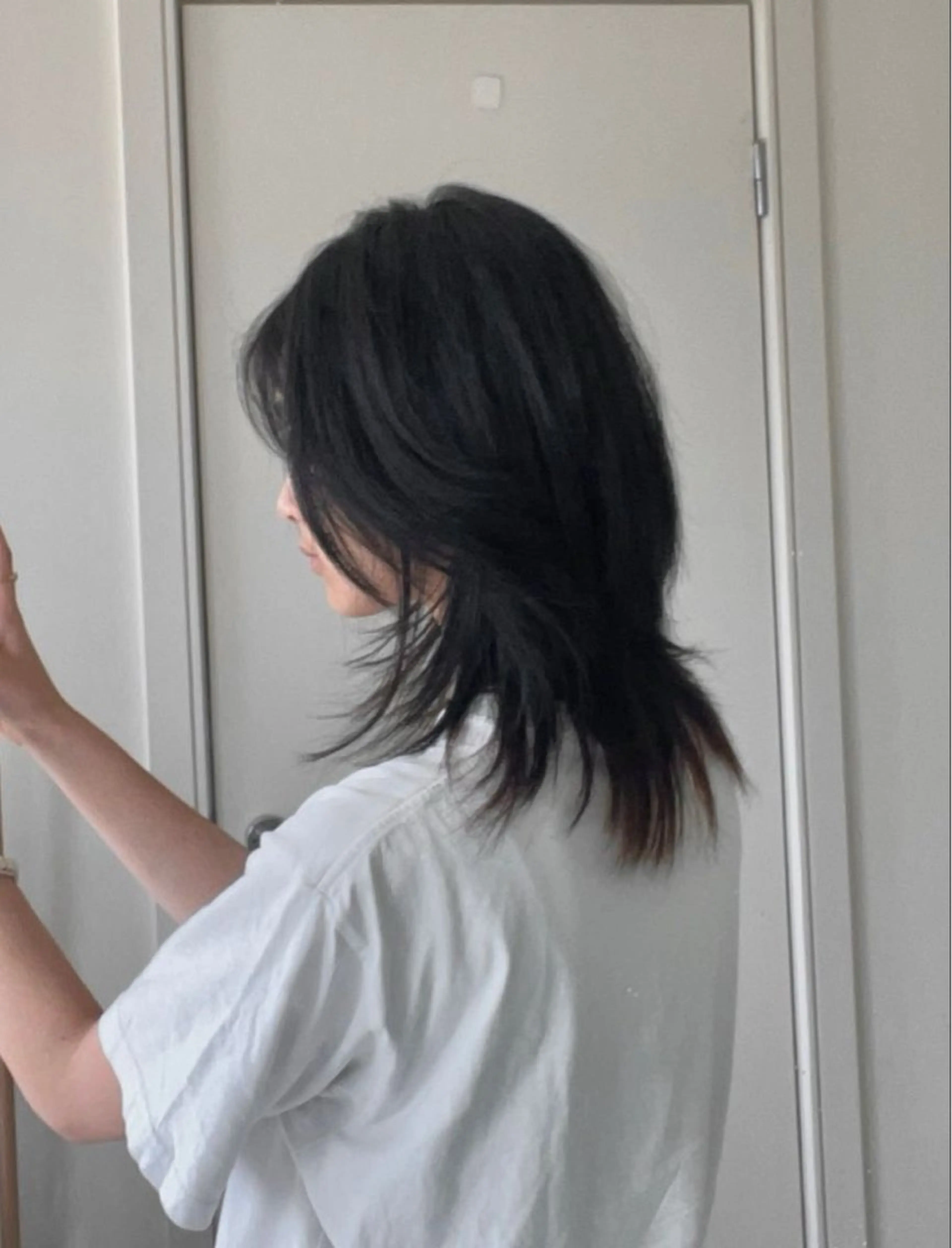 ミディアム 愛瑠奈 erunaのヘアスタイル