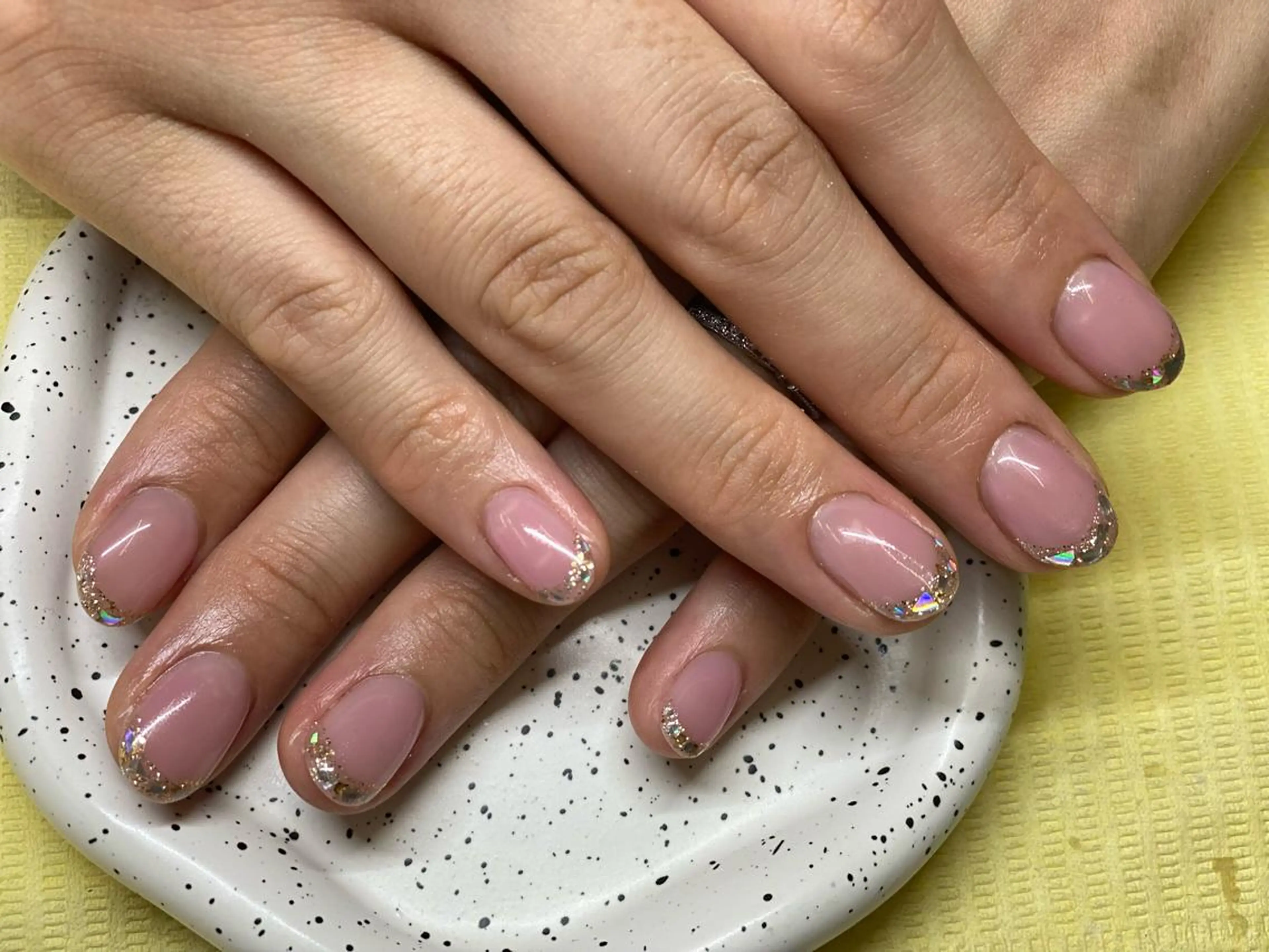 ネイル フレンチネイル ガラスフレンチ えい このネイルデザイン