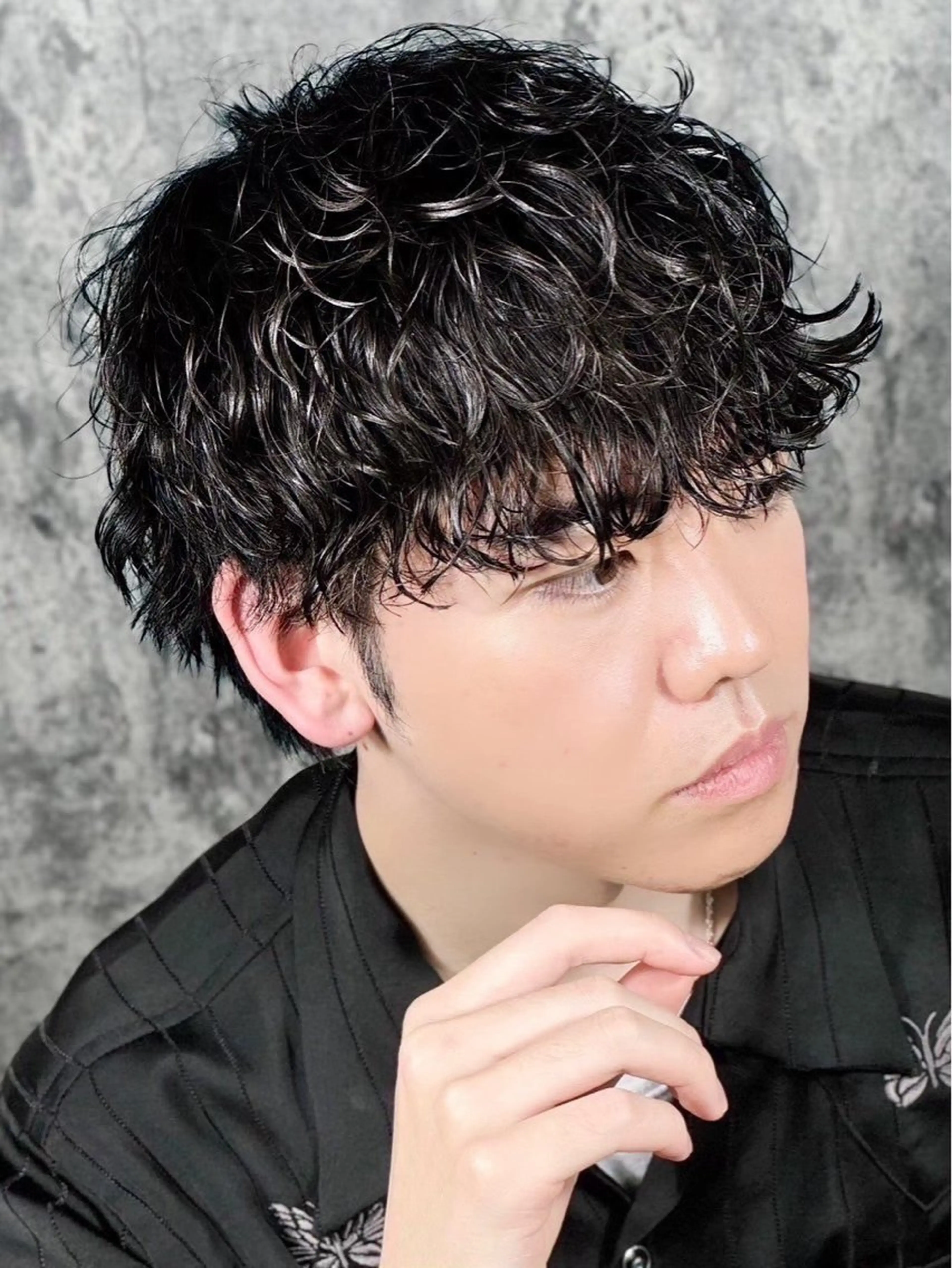 ミディアム パーマ ヘアアレンジ メンズ カット パーマ プレミアムバーバー新宿店所属・⚡️メンズ特化⚡️ 倉林 隼大のヘアスタイル