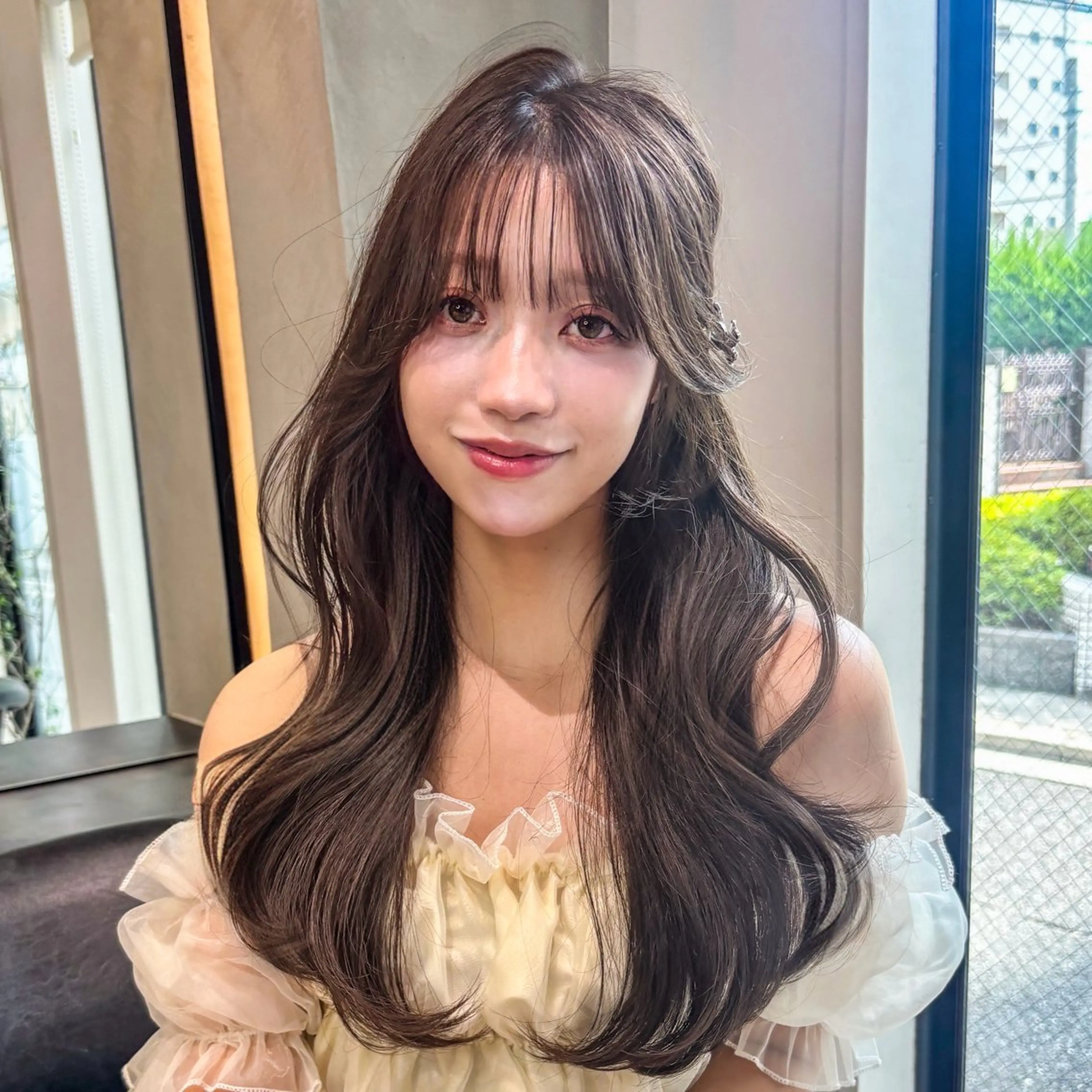 ロング レイヤーカット 小顔カット ヘアカラー 🤍aimi🤍 ウルフ/韓国ヘアのヘアスタイル