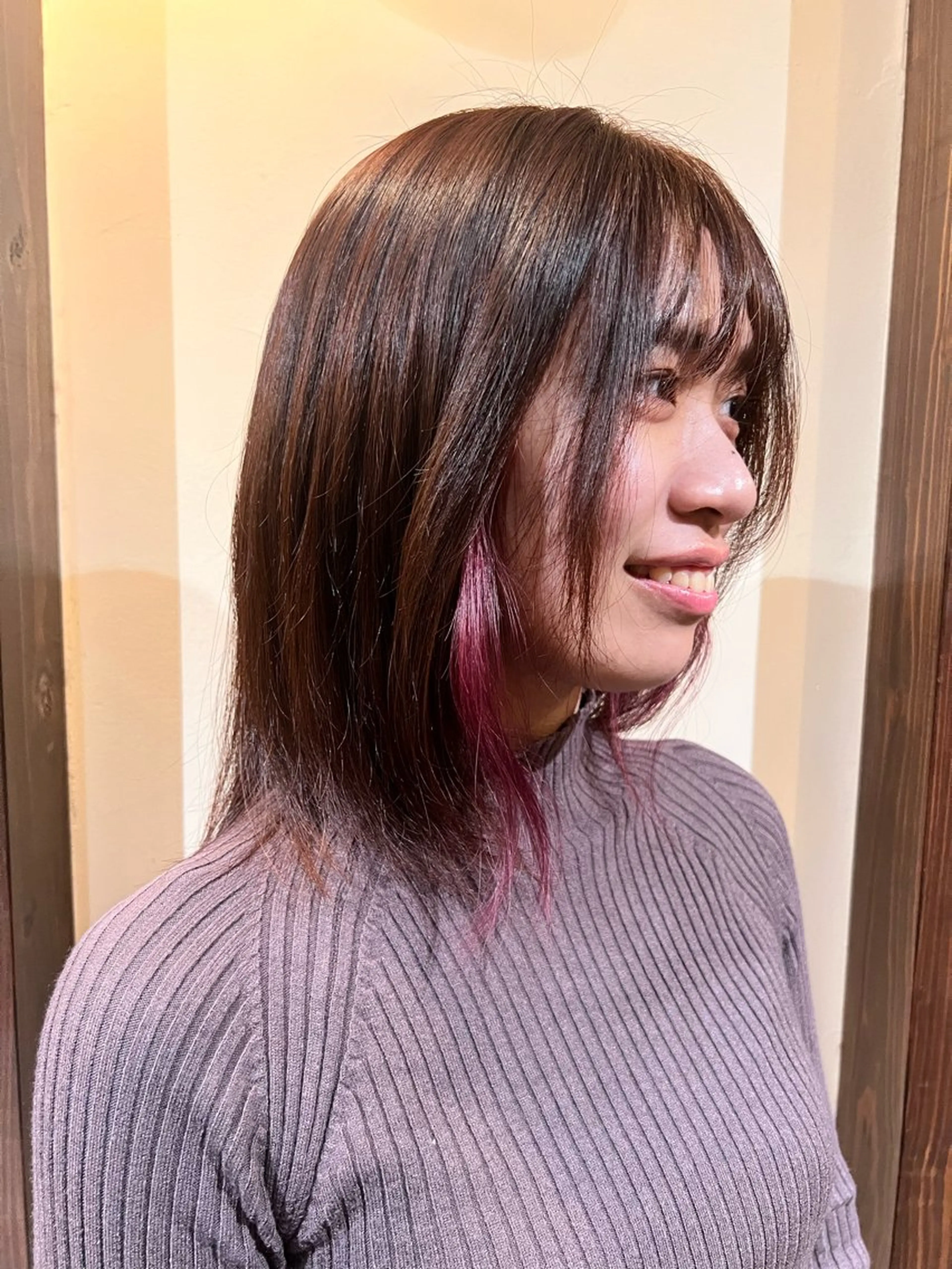 ミディアム カラー イヤリングカラー ヘアカラー Luster Friends所属・まゆ | 艶カラー | ストレートのヘアスタイル