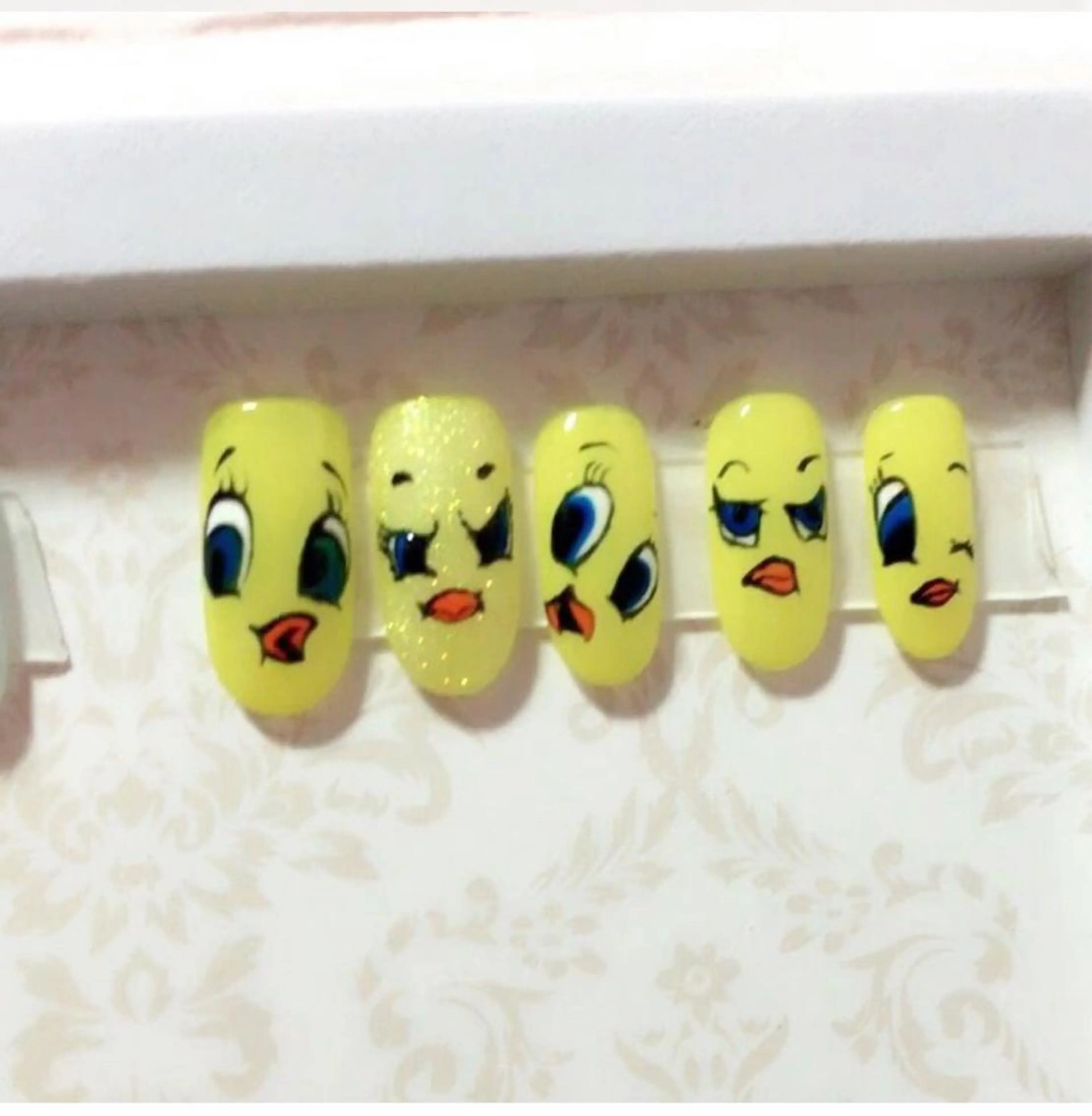 セミロング カラー ネイル Moonstone Salon所属・Moonstone Salonのネイルデザイン