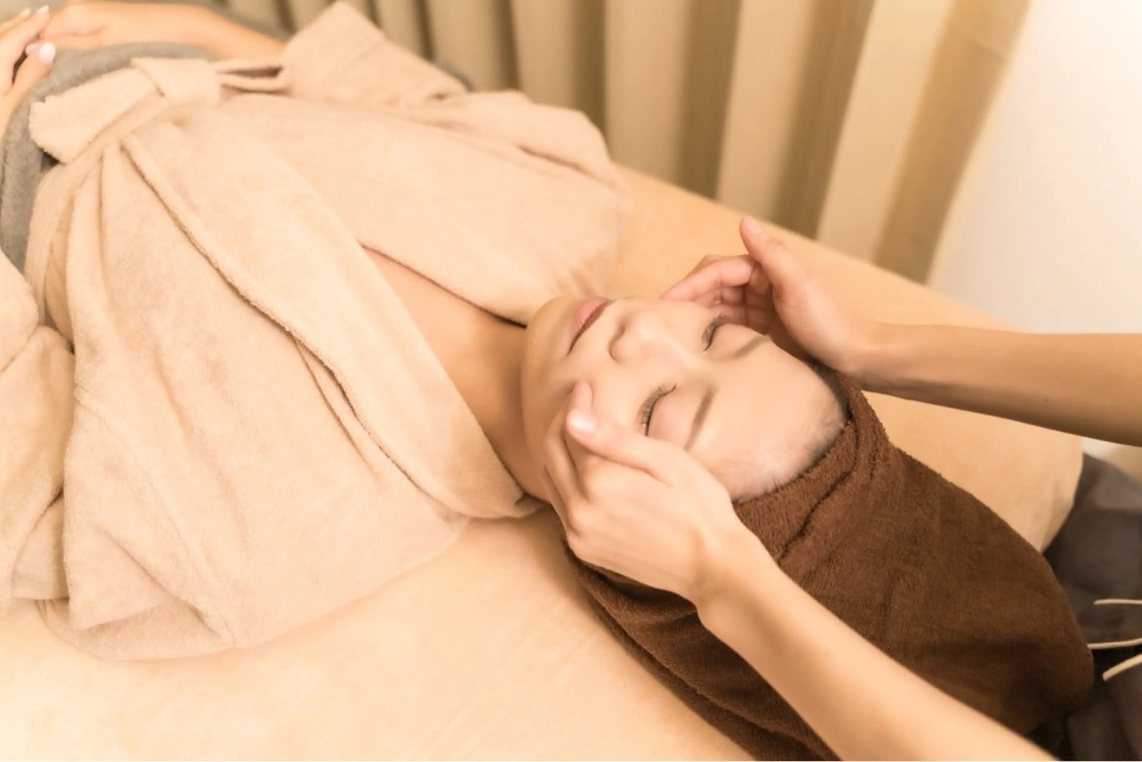 【ミニモ限定】眠れるコルギ60分(ドライヘッドスパ、小顔コルギ、リンパマッサージを掛け合わせた小顔術) ★口コミ写真必須の写真