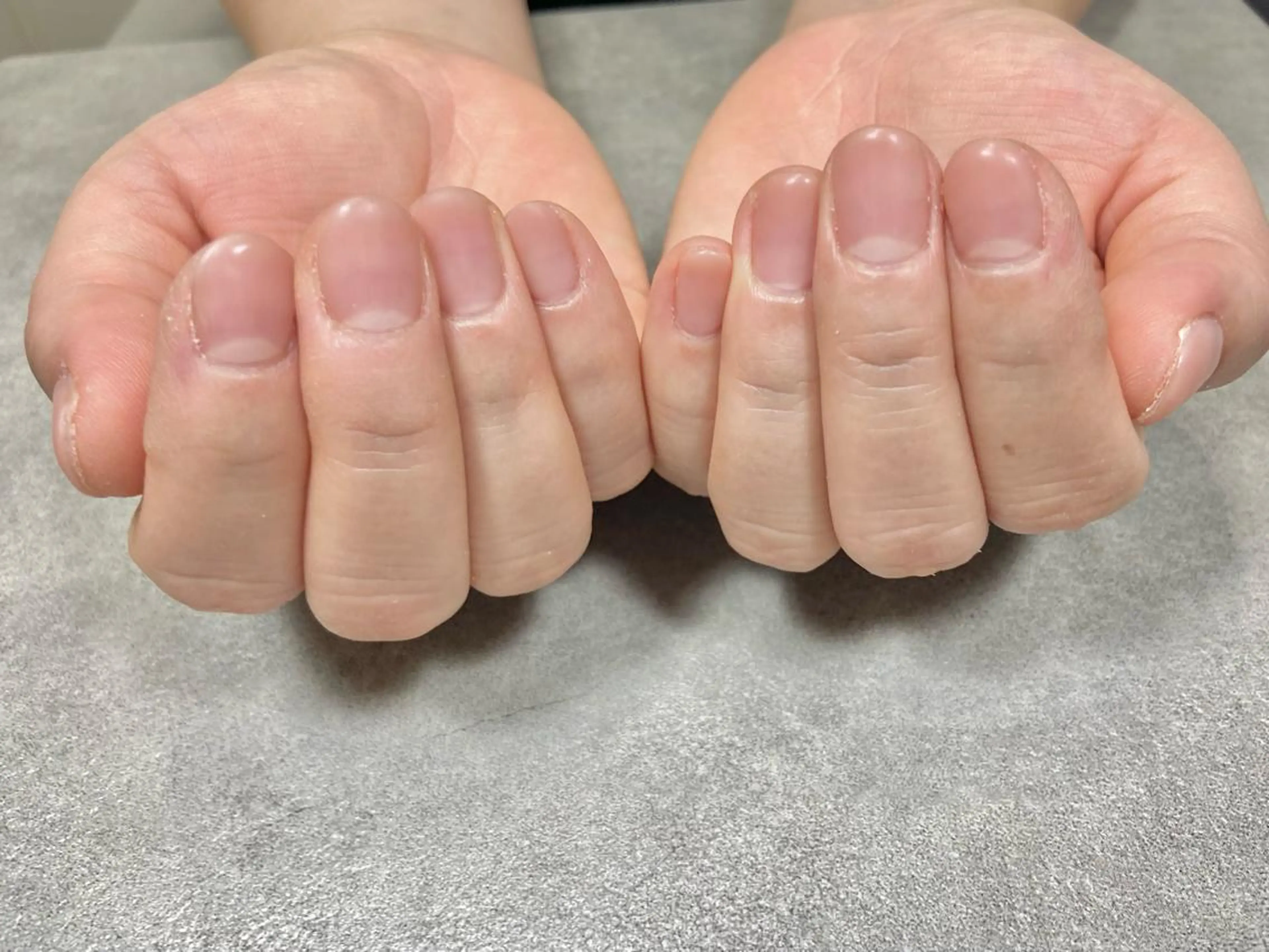 新規オフ無料⭐︎【自爪風ネイル】【クリアネイル】爪周りの角質ケア付の写真