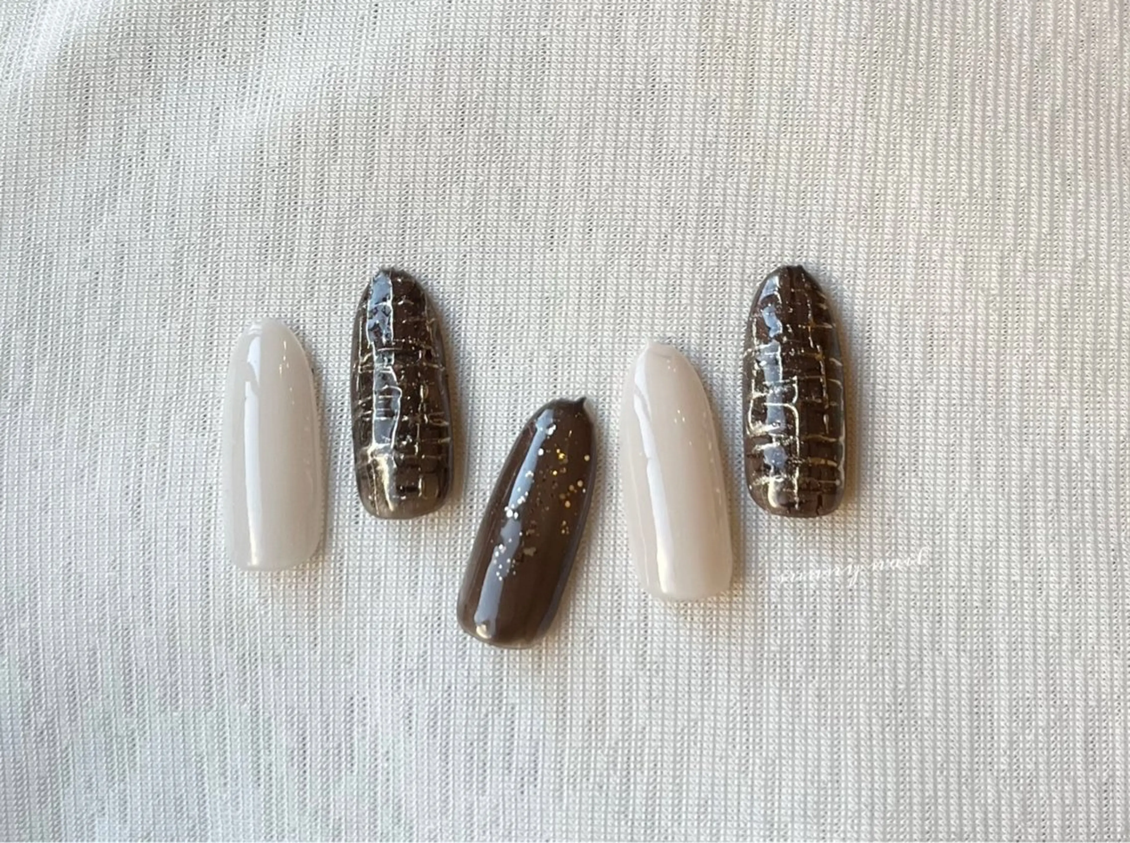 ネイル ブラウン ジェルネイル パラジェル ツイードネイル バレンタイン sunny nailのネイルデザイン