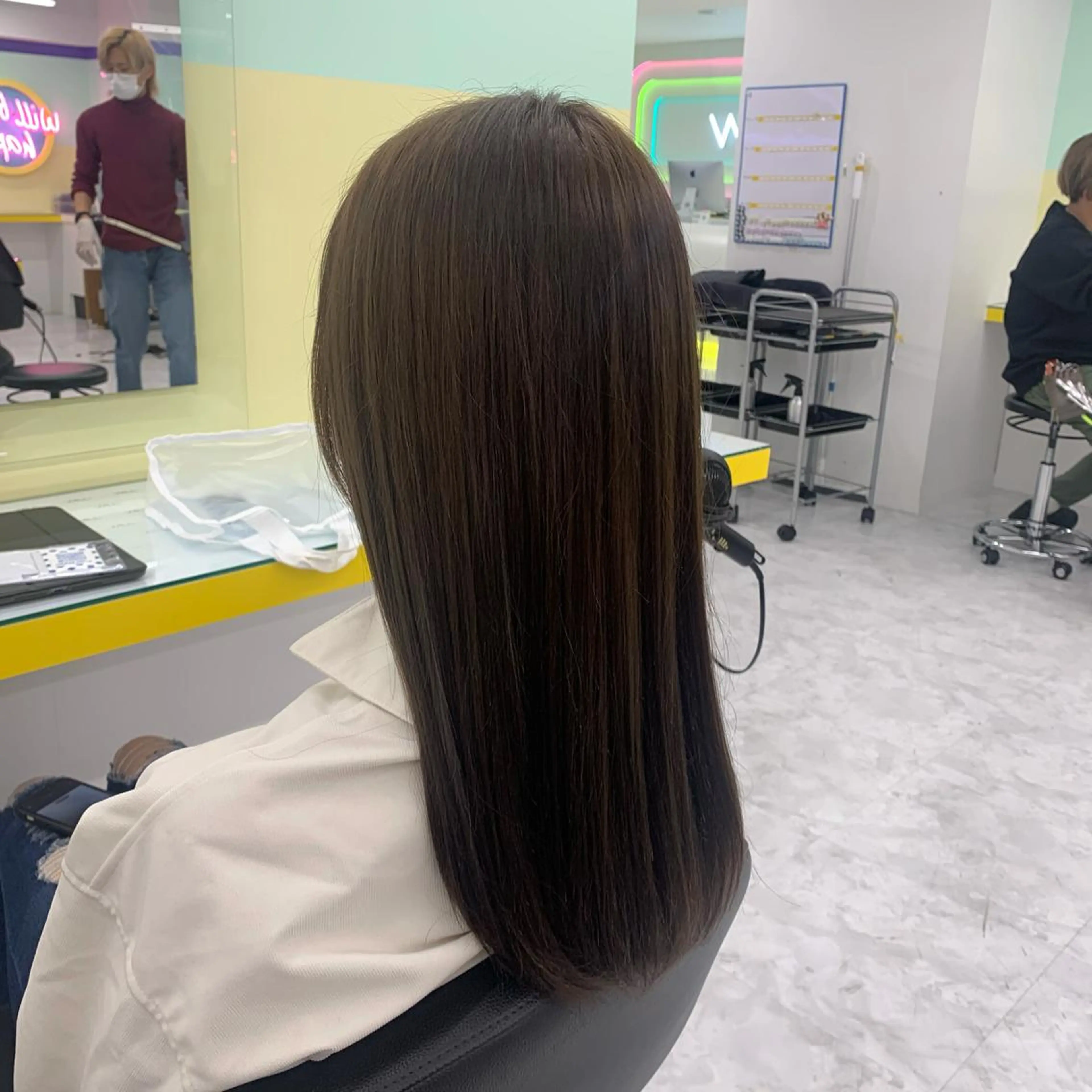 セミロング カラー ヘアアレンジ カット ヘアカラー トリートメント ヘアセット ☁️縮毛矯正✖️ 透明感☁️りくのヘアスタイル