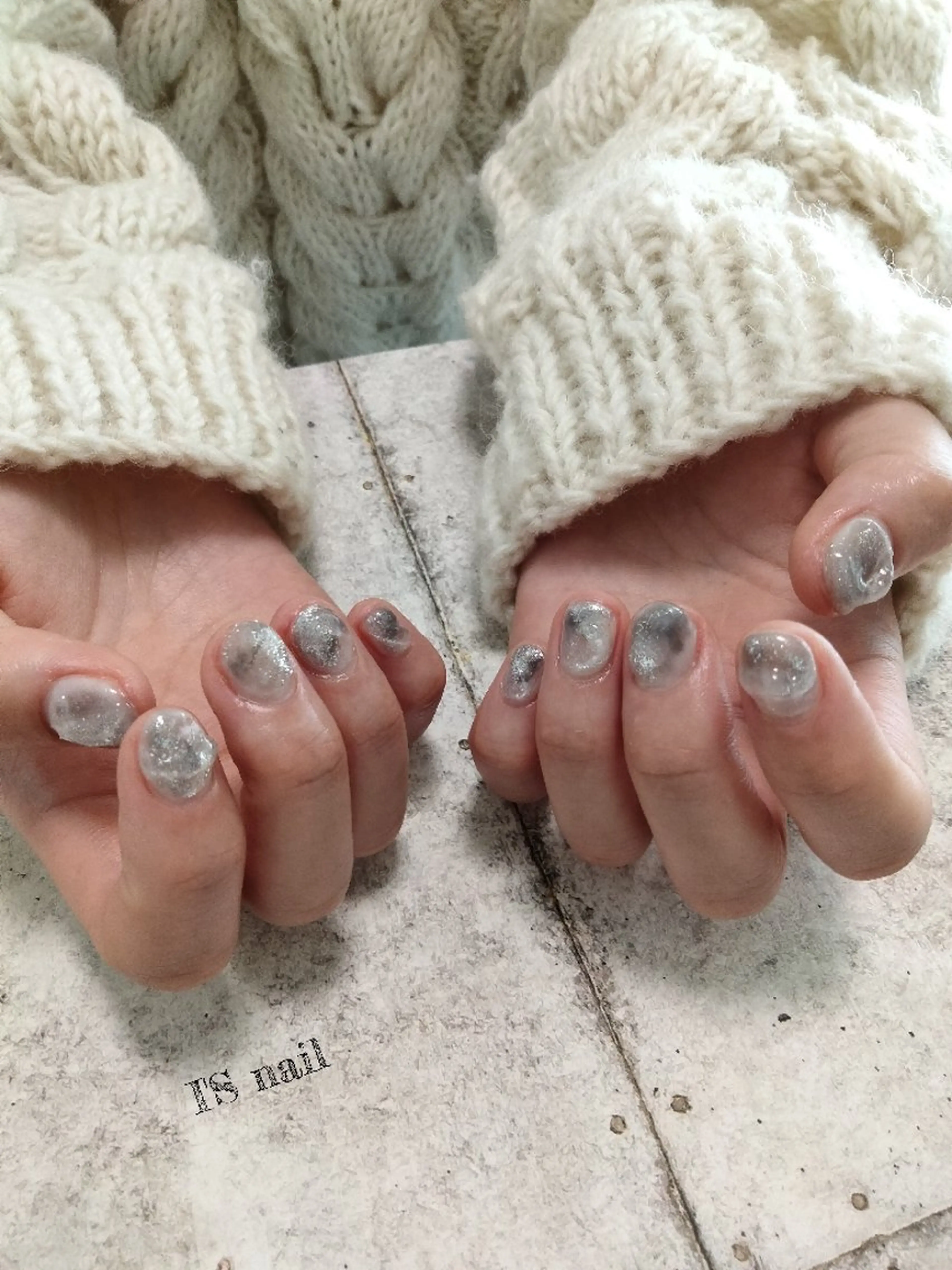 ネイル ぷっくりネイル ホワイト ハンドネイル I'S nail 佐野のネイルデザイン
