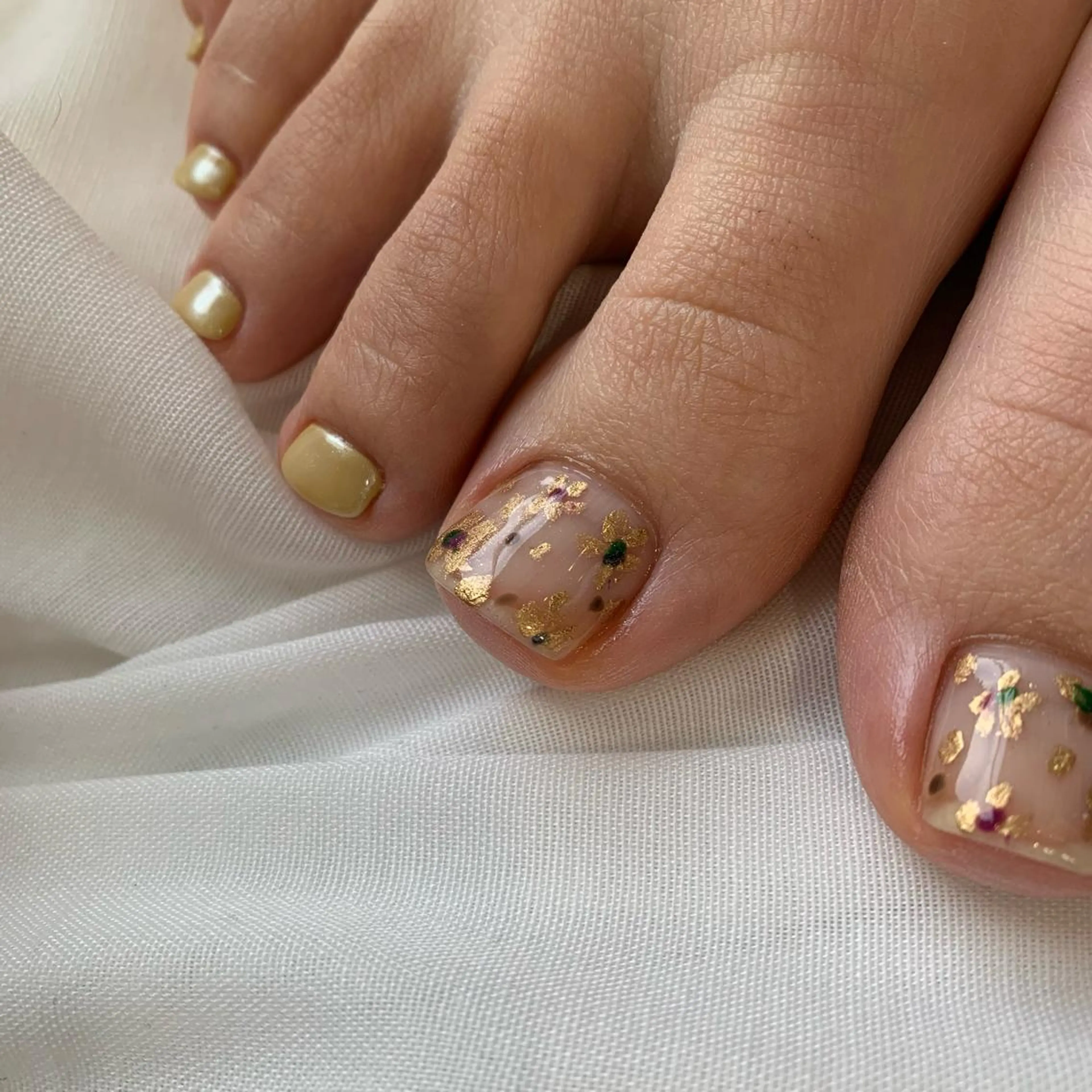 ネイル クリアネイル ゴールド 佐藤 穂乃香のネイルデザイン