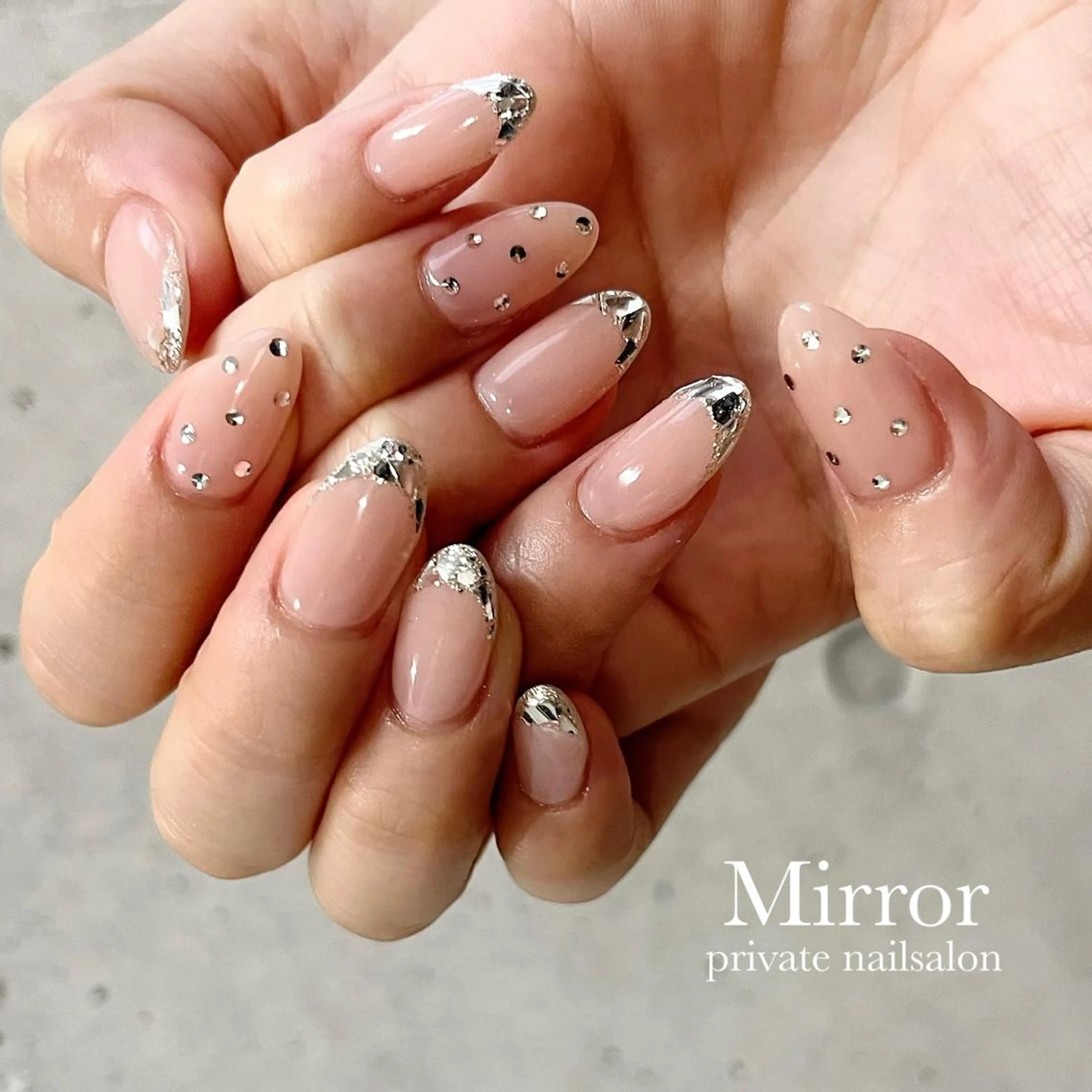 ネイル フレンチネイル ガラスフレンチ ハンドネイル nailsalon Mirrorのネイルデザイン