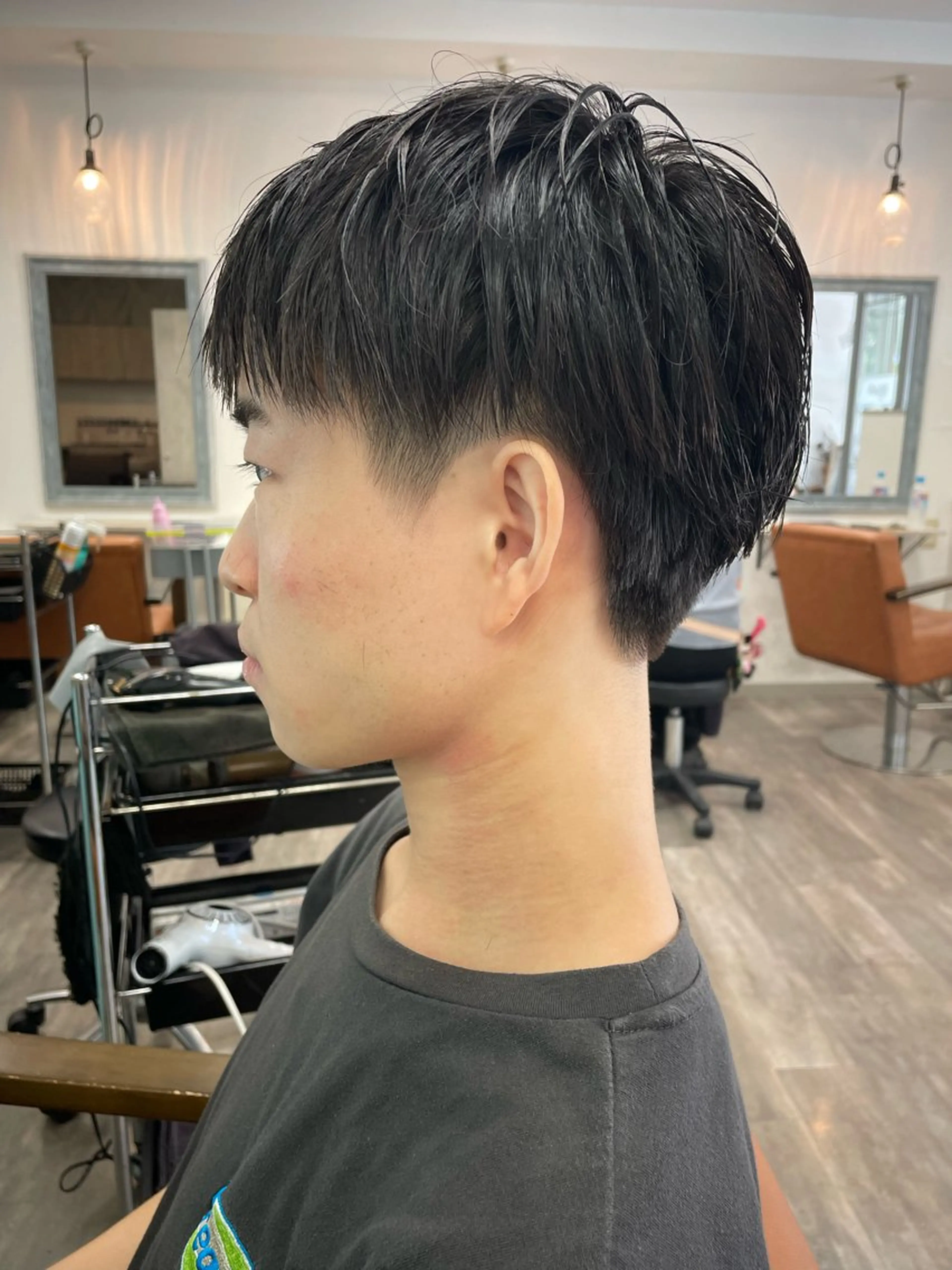 メンズ マッシュ 刈り上げ カット 黒川 名津美のヘアスタイル